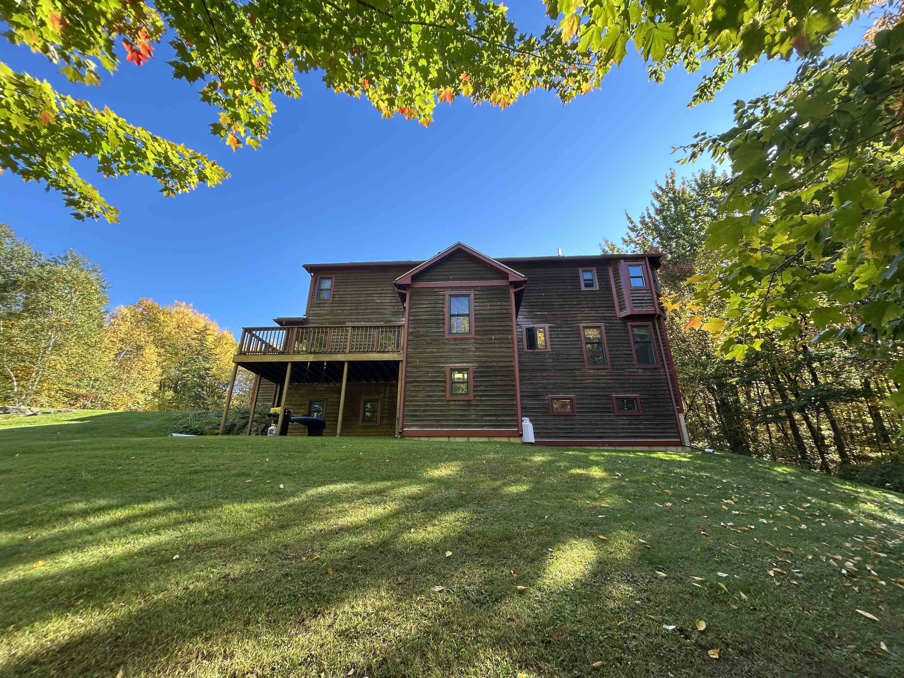 100 Overview Property Photo 8