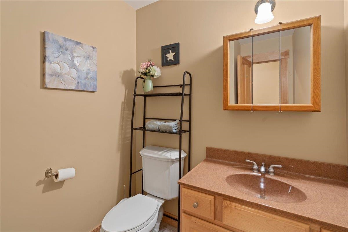 100 Overview Property Photo 19