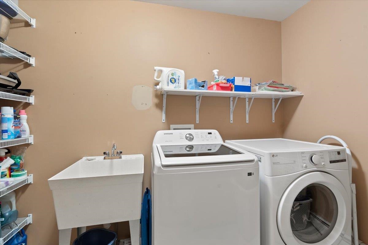 100 Overview Property Photo 20