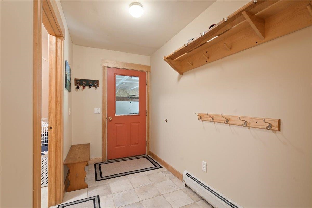 100 Overview Property Photo 21