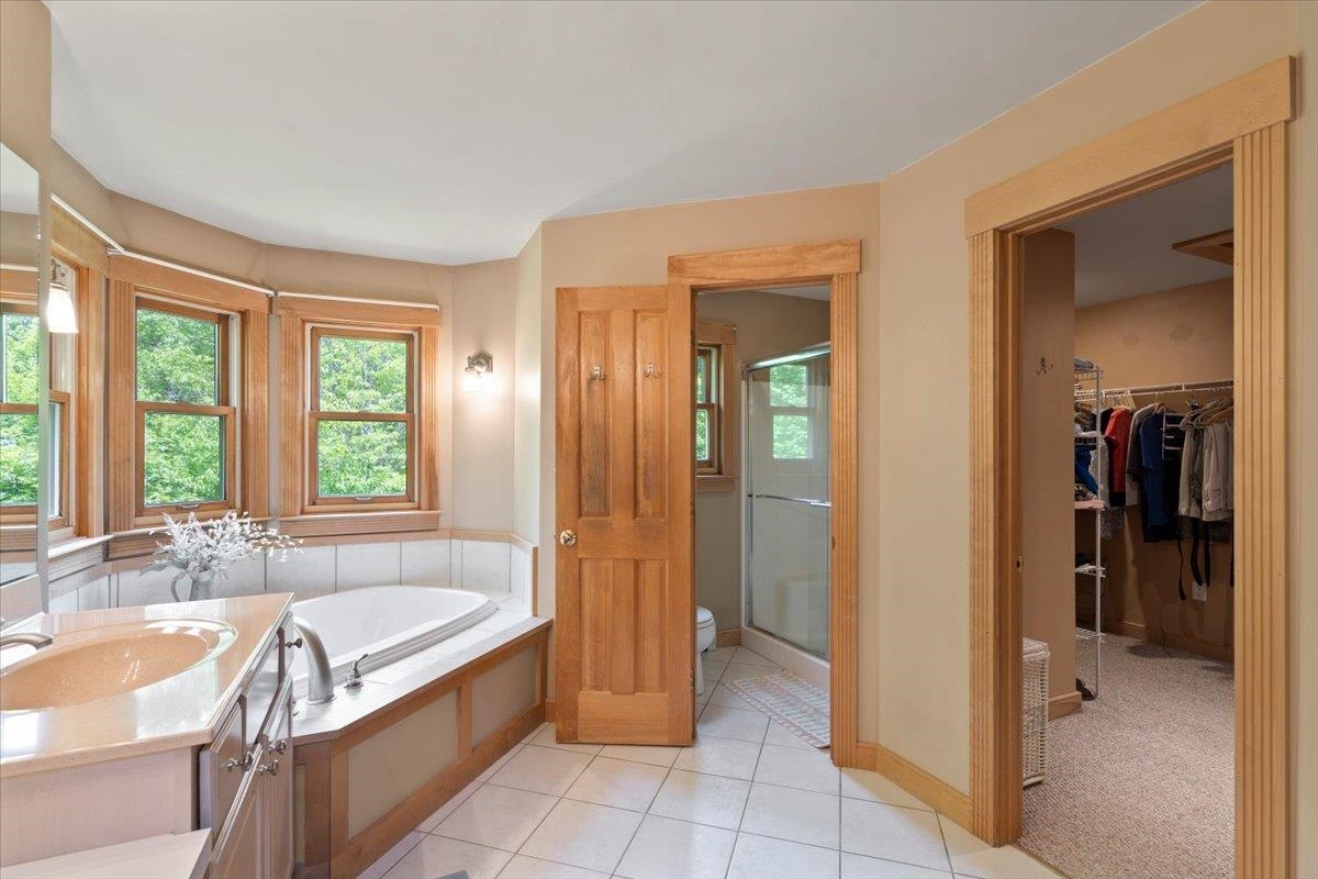 100 Overview Property Photo 26