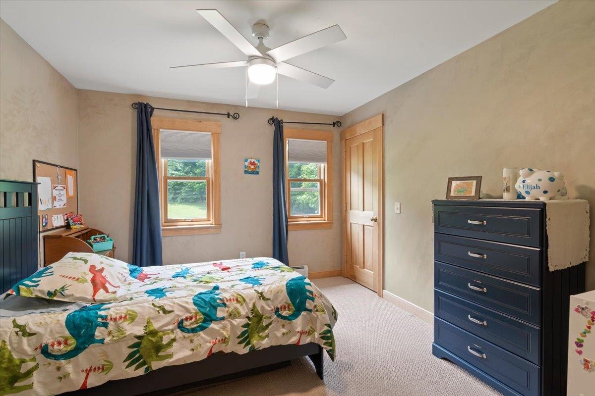 100 Overview Property Photo 31