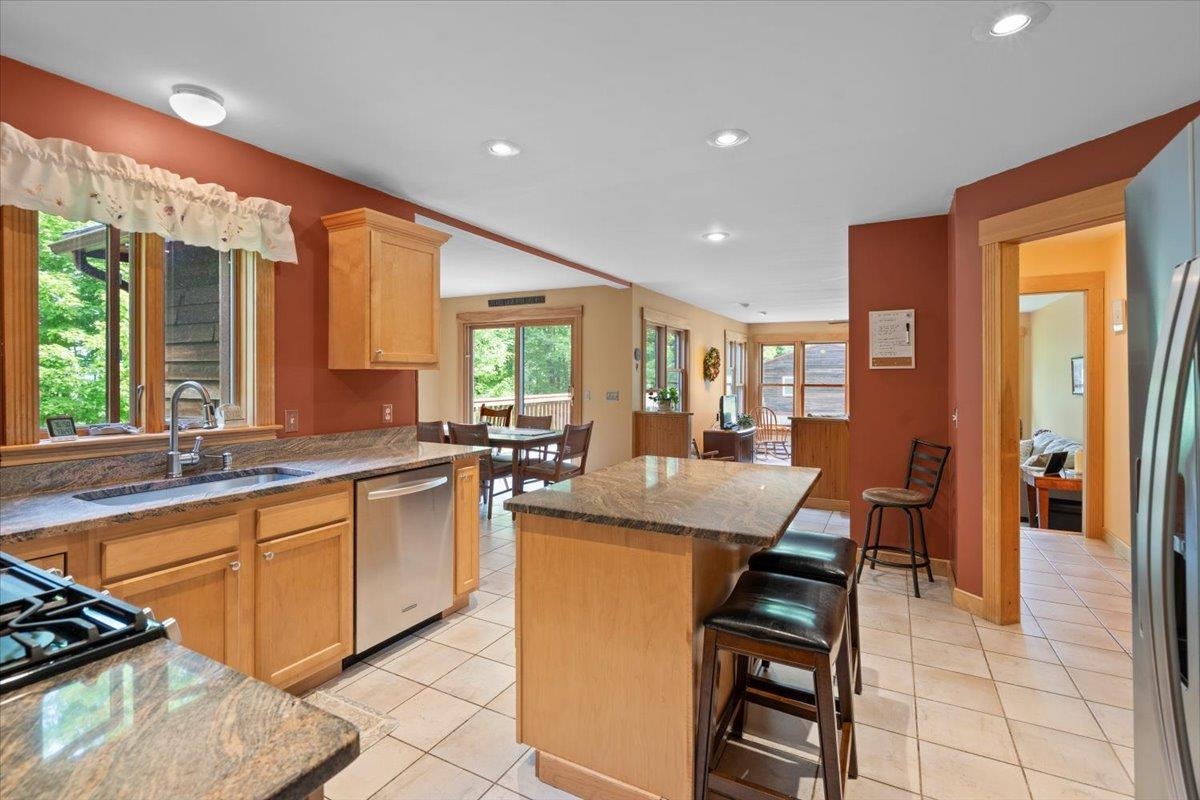 100 Overview Property Photo 35