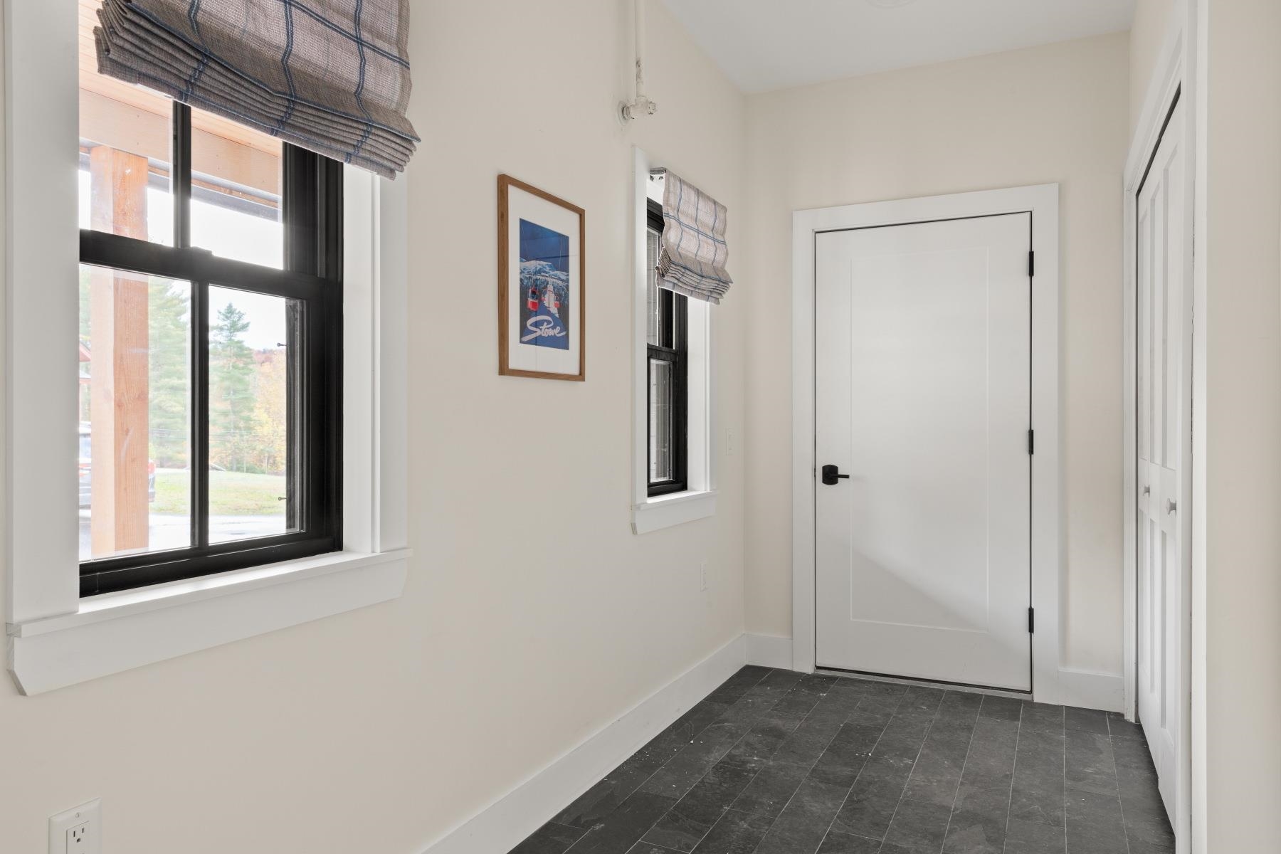 60-b Landing Circle Property Photo 18