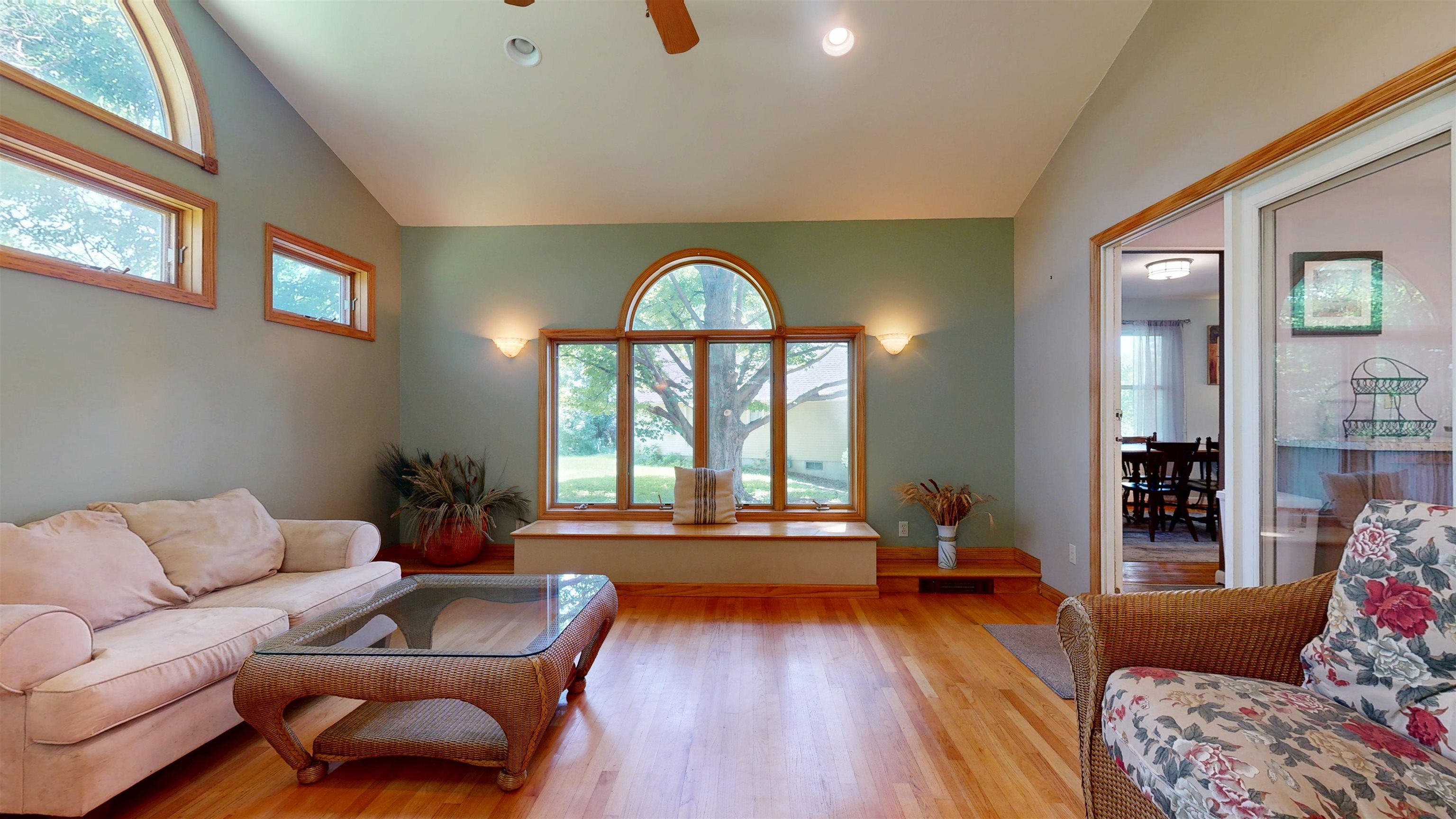 304 Stonybrook Drive Property Photo 3