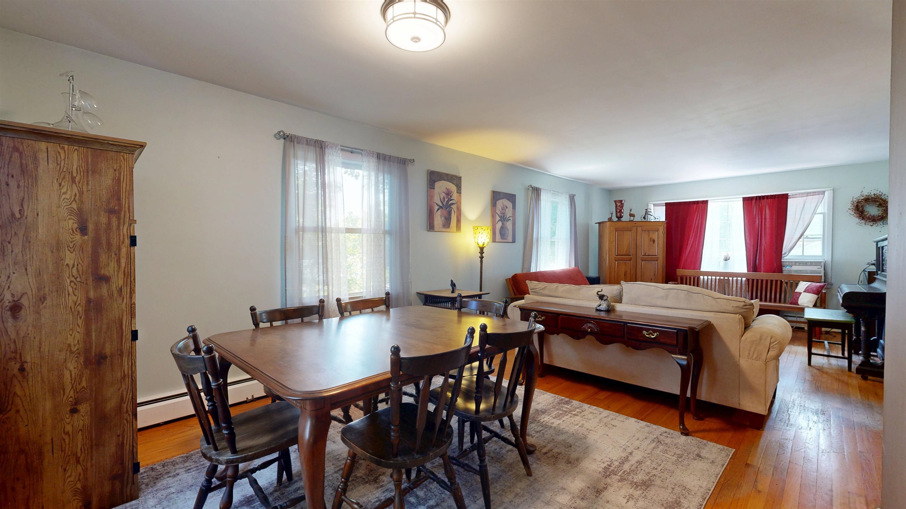 304 Stonybrook Drive Property Photo 6