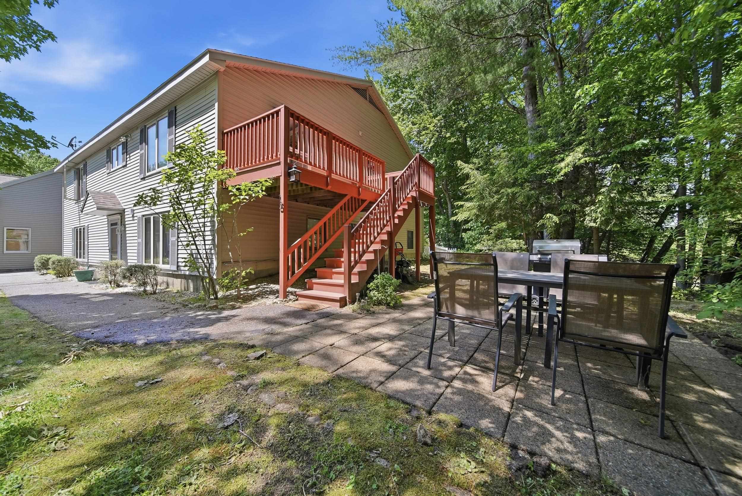 31 Henderson Road Property Photo 1