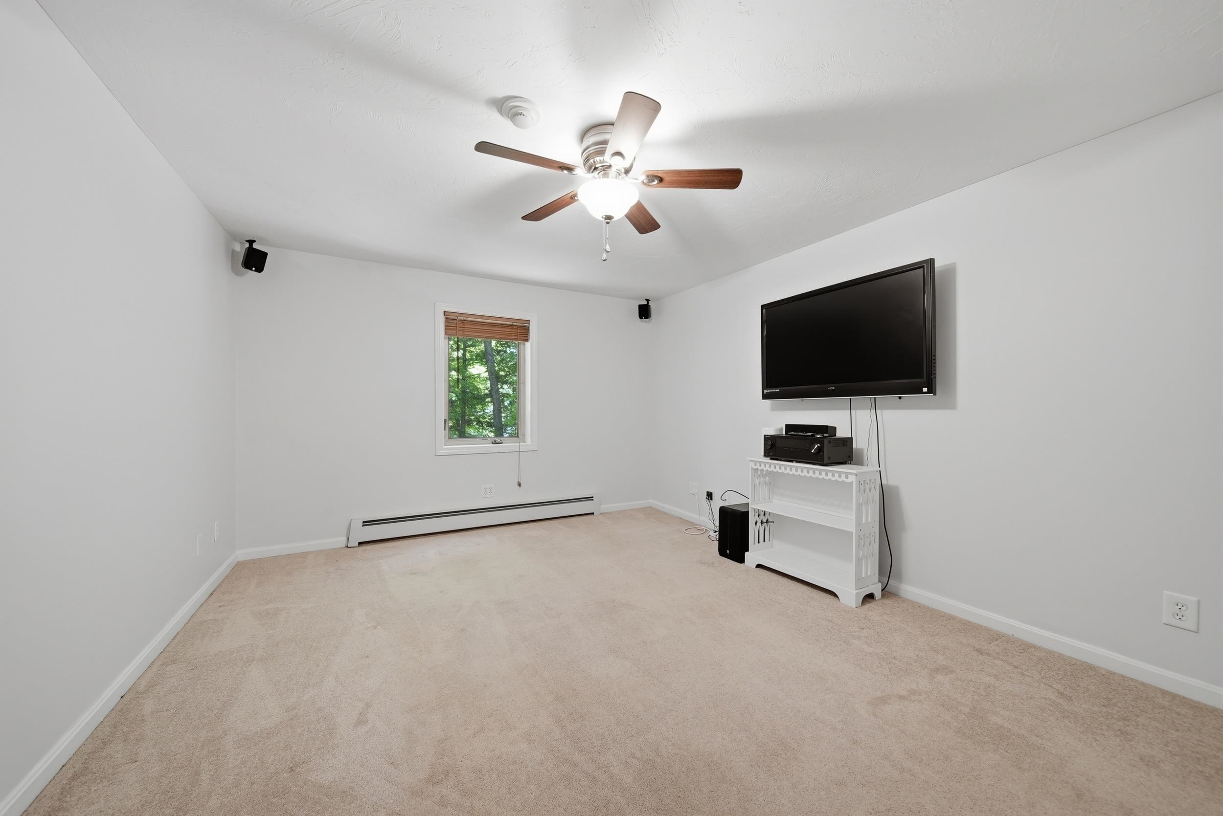 31 Henderson Road Property Photo 23
