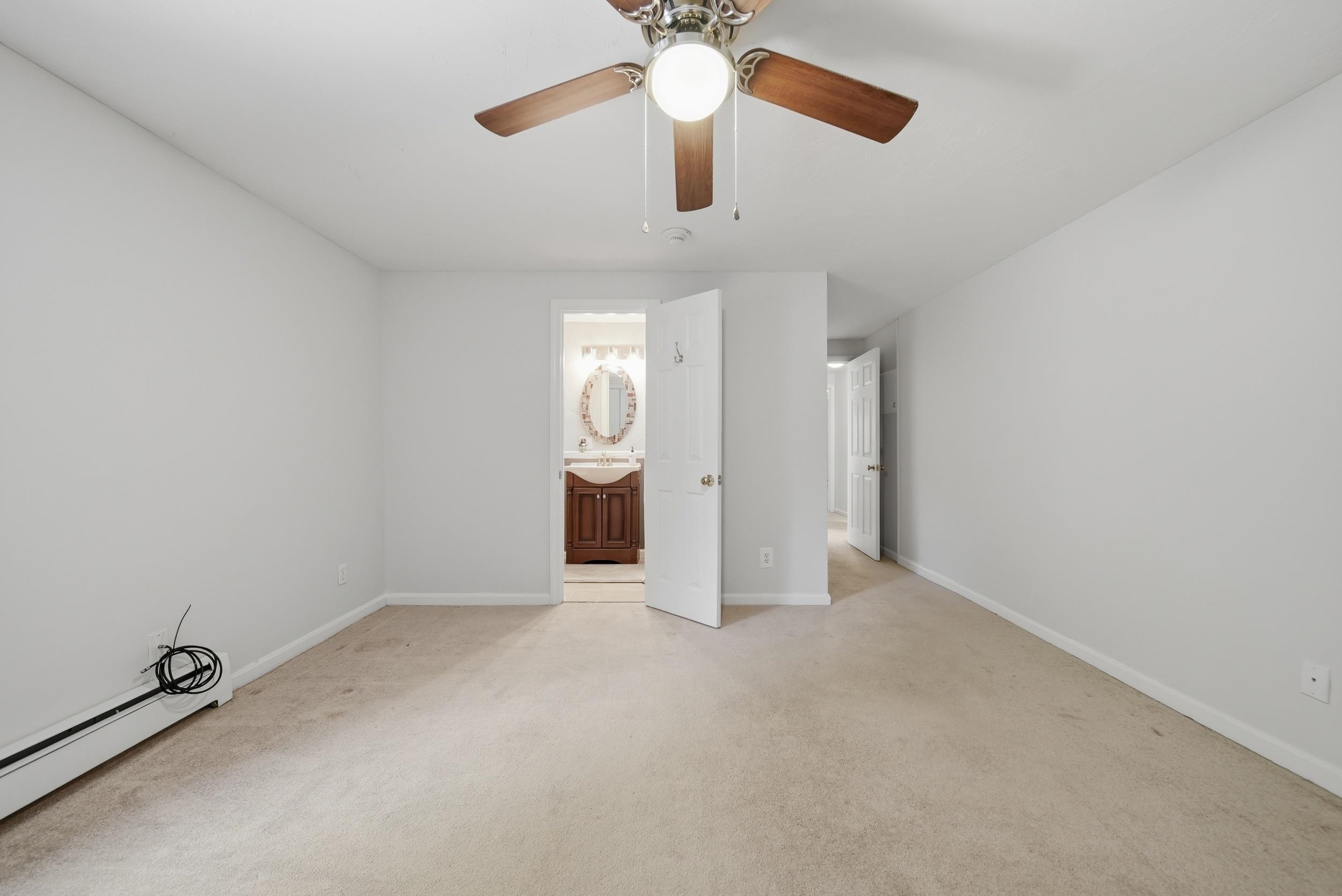 31 Henderson Road Property Photo 29