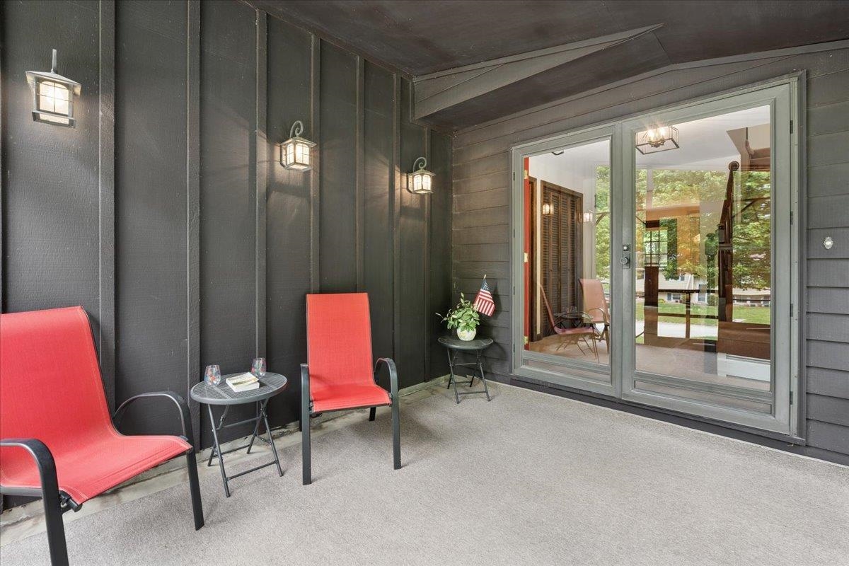 11 Parkhurst Drive Property Photo 12
