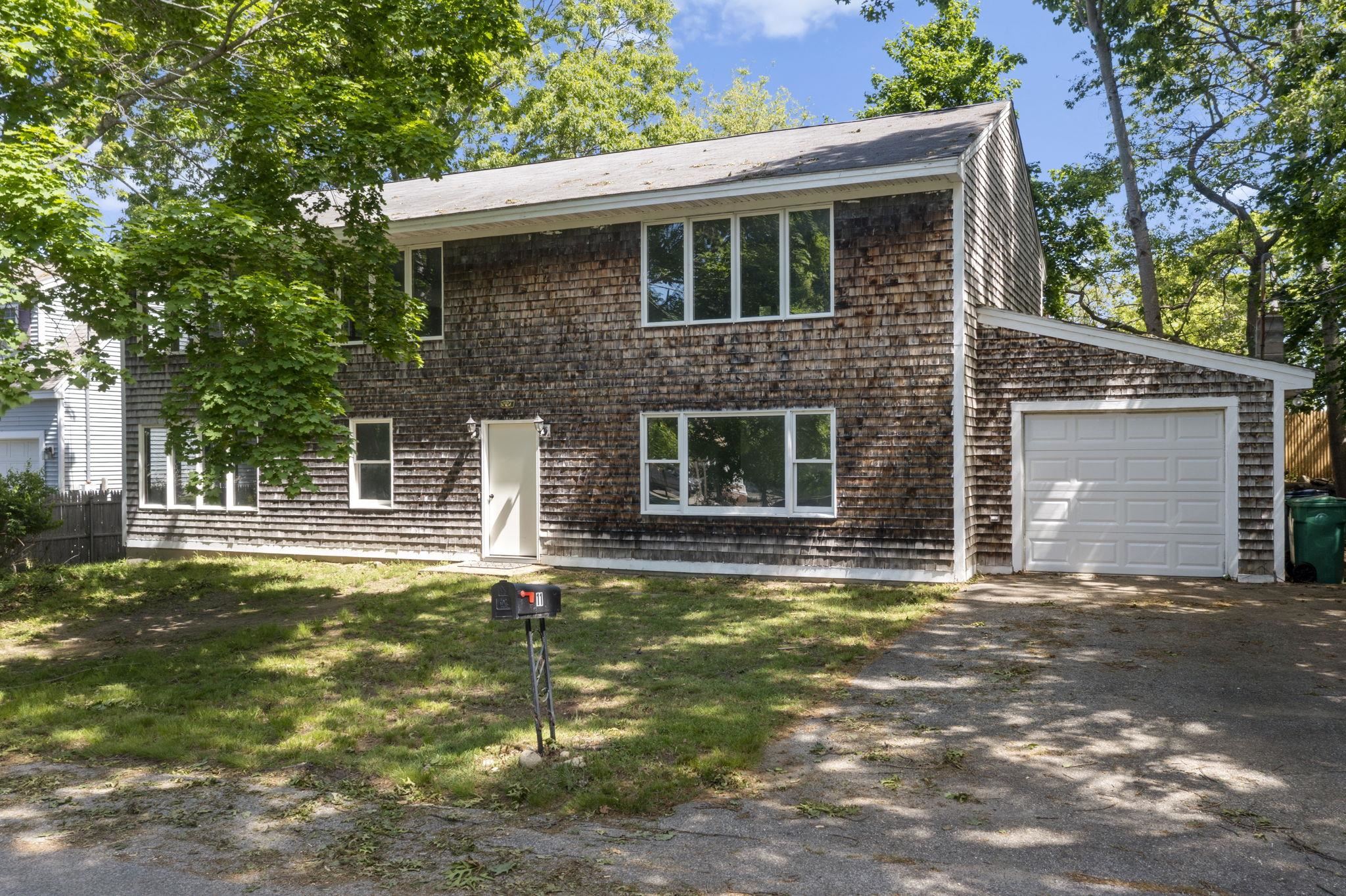 11 Emerald Avenue Property Photo 1