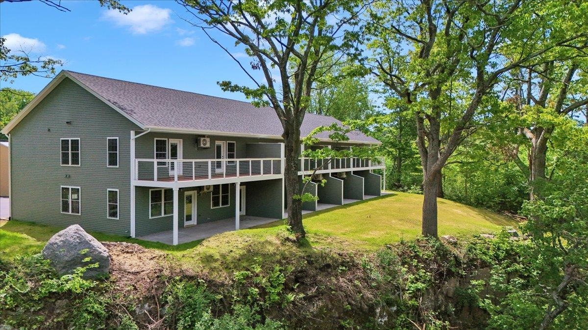 7 River Street Property Photo 10