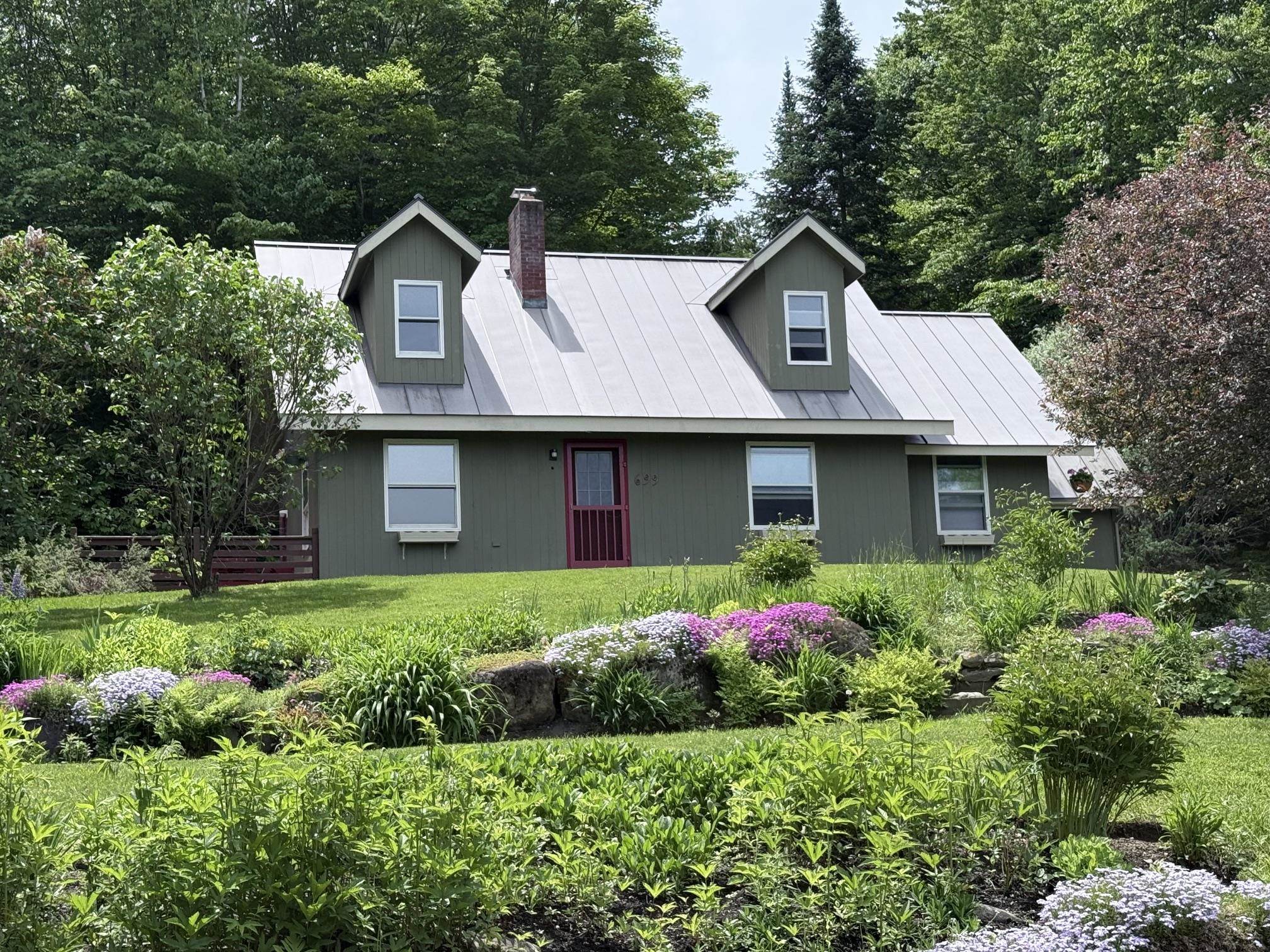 699 Glenbrook Road Property Photo 1