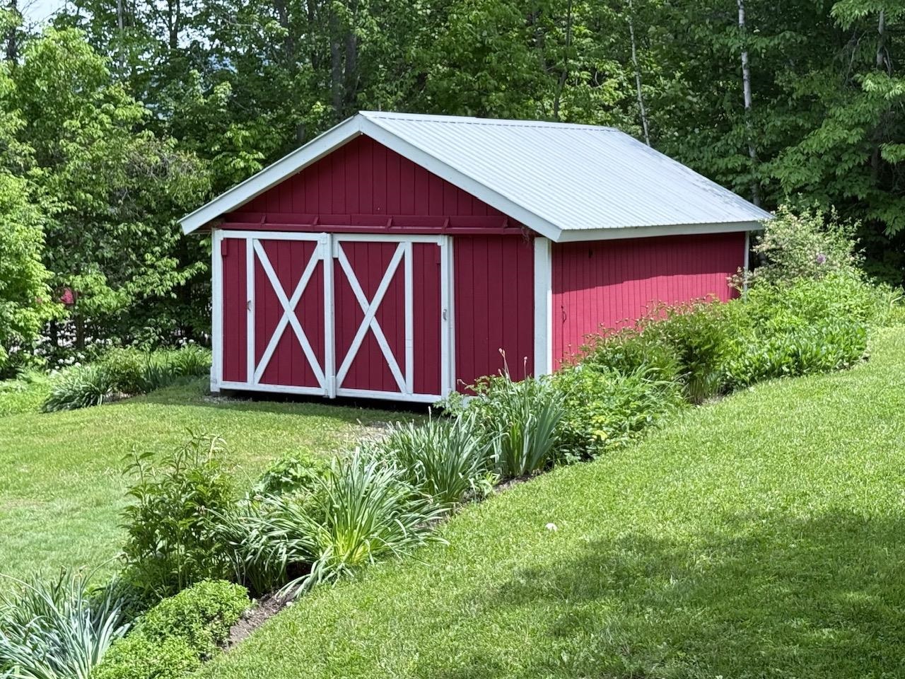 699 Glenbrook Road Property Photo 6