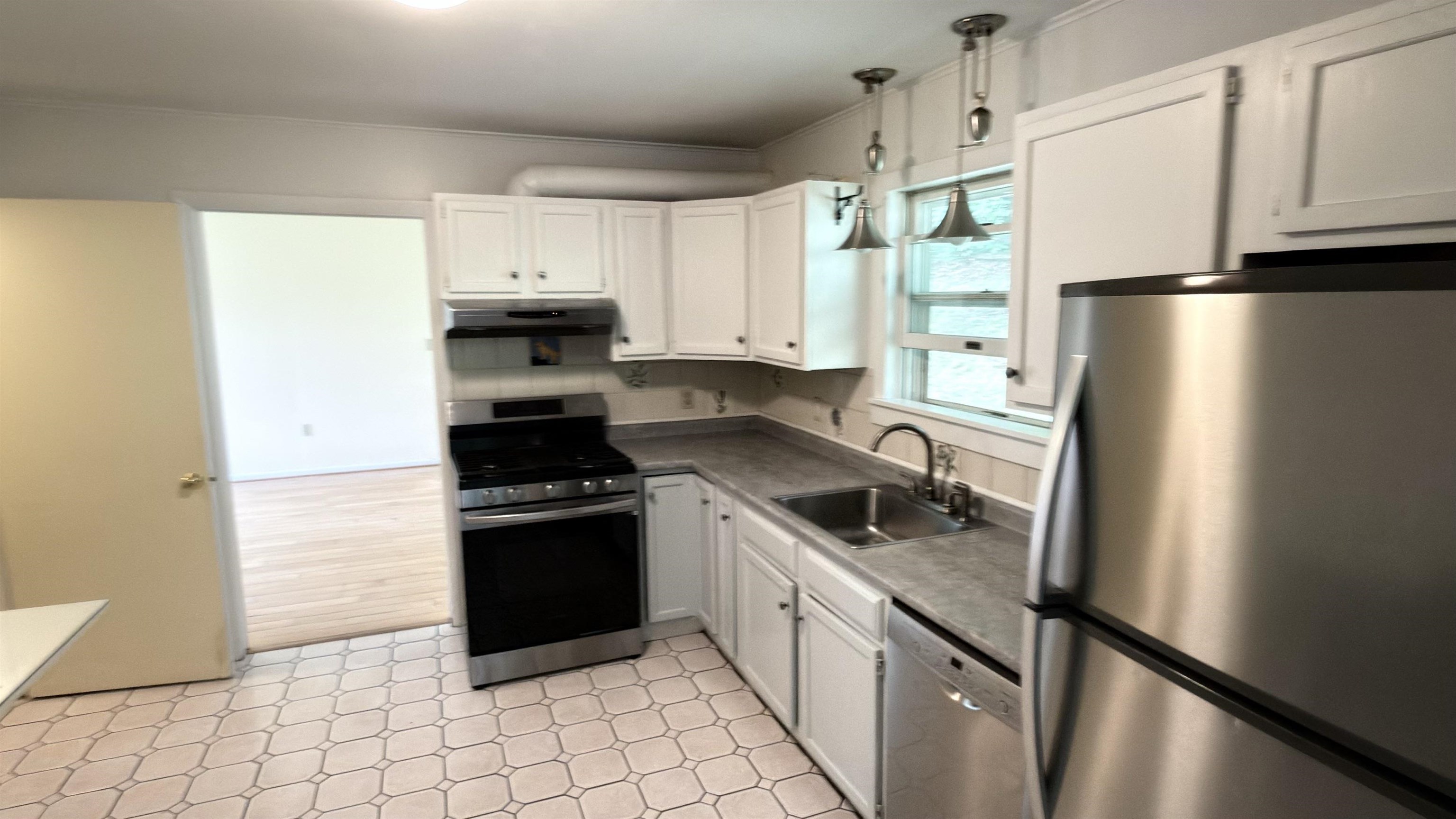 699 Glenbrook Road Property Photo 15