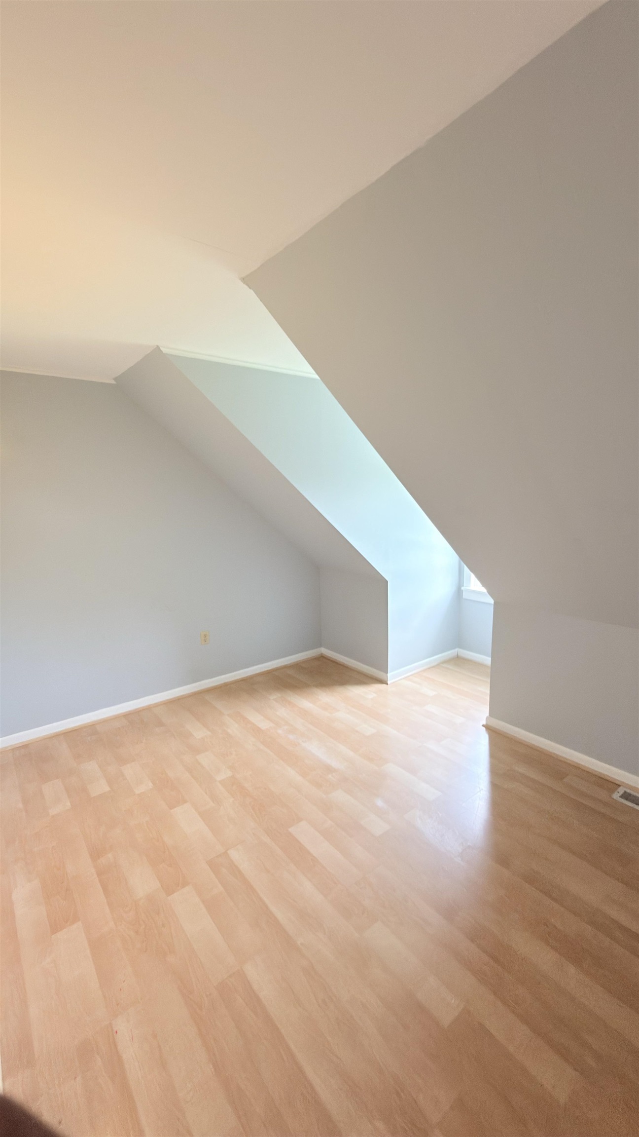 699 Glenbrook Road Property Photo 17