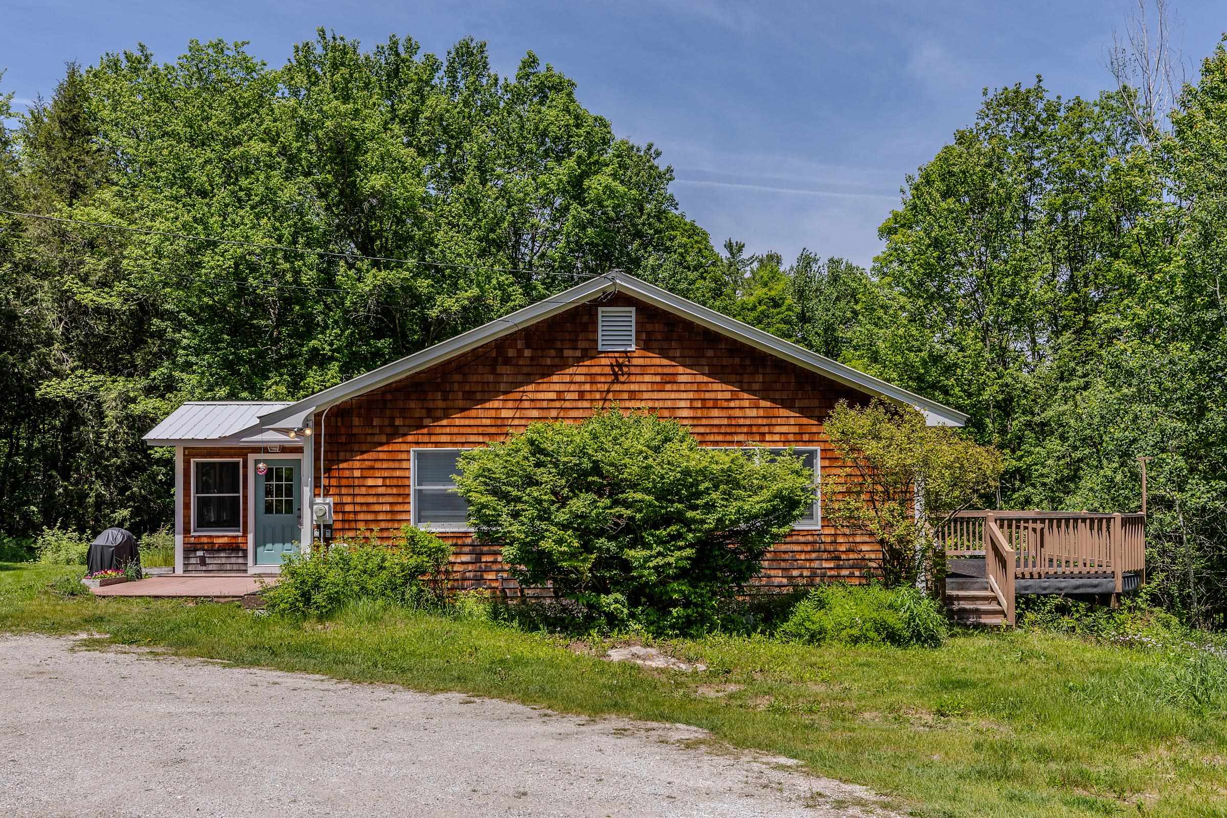 494 West River Road Property Photo 2