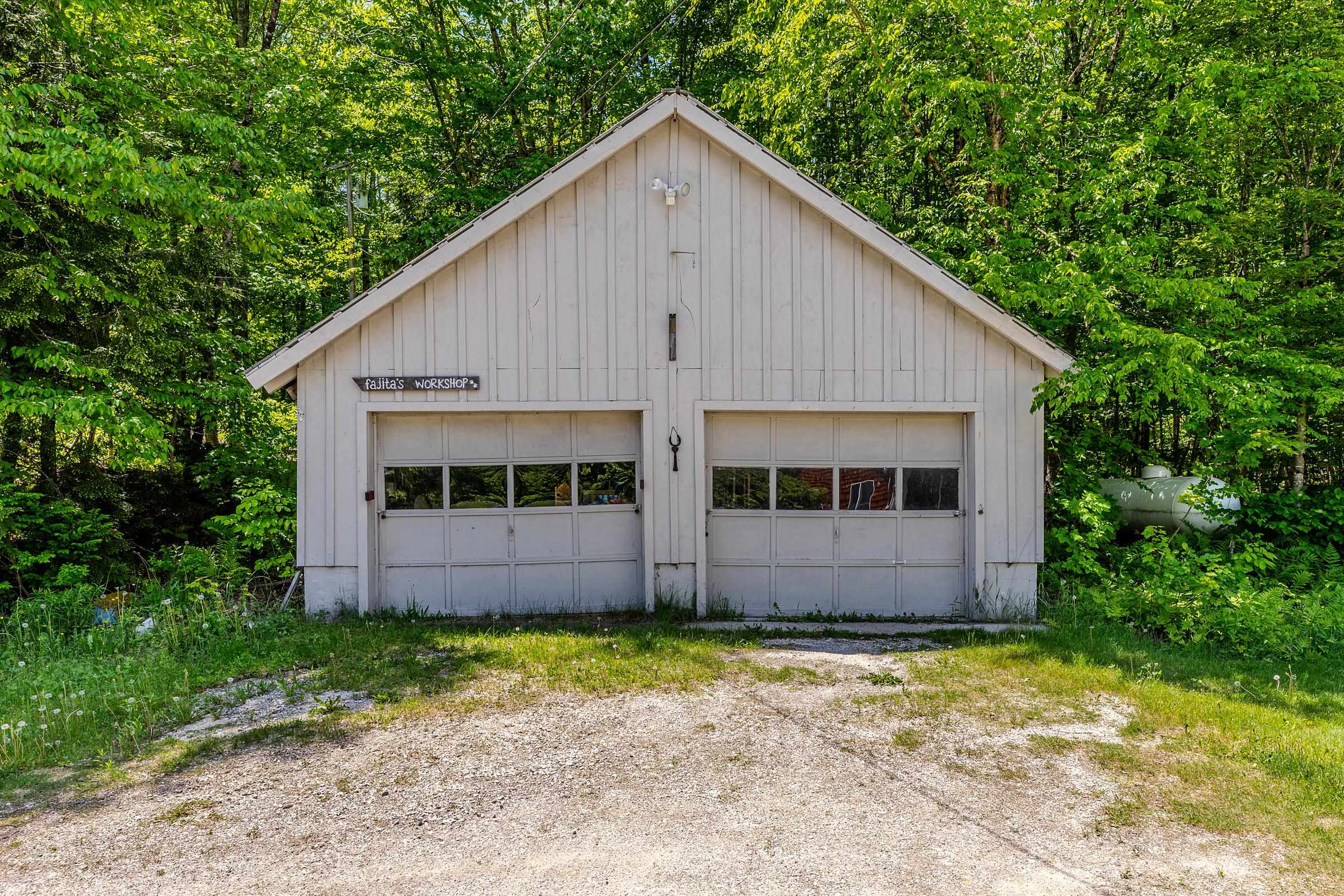 494 West River Road Property Photo 11