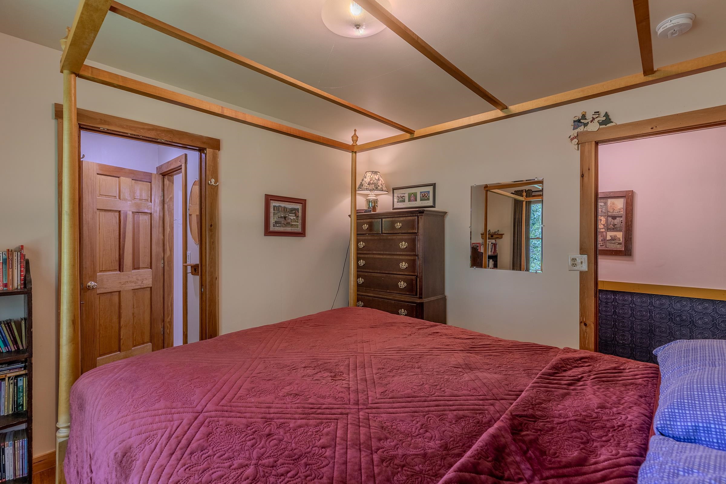 494 West River Road Property Photo 19