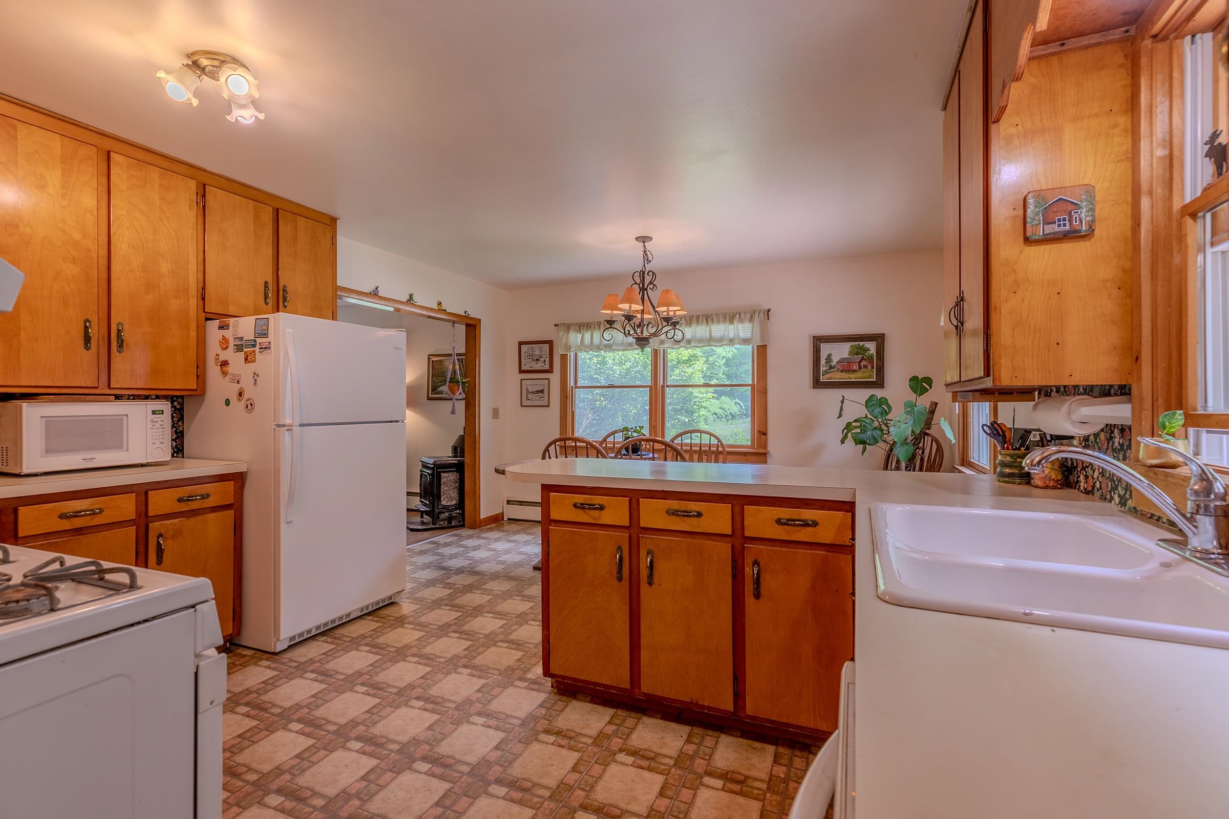 494 West River Road Property Photo 34