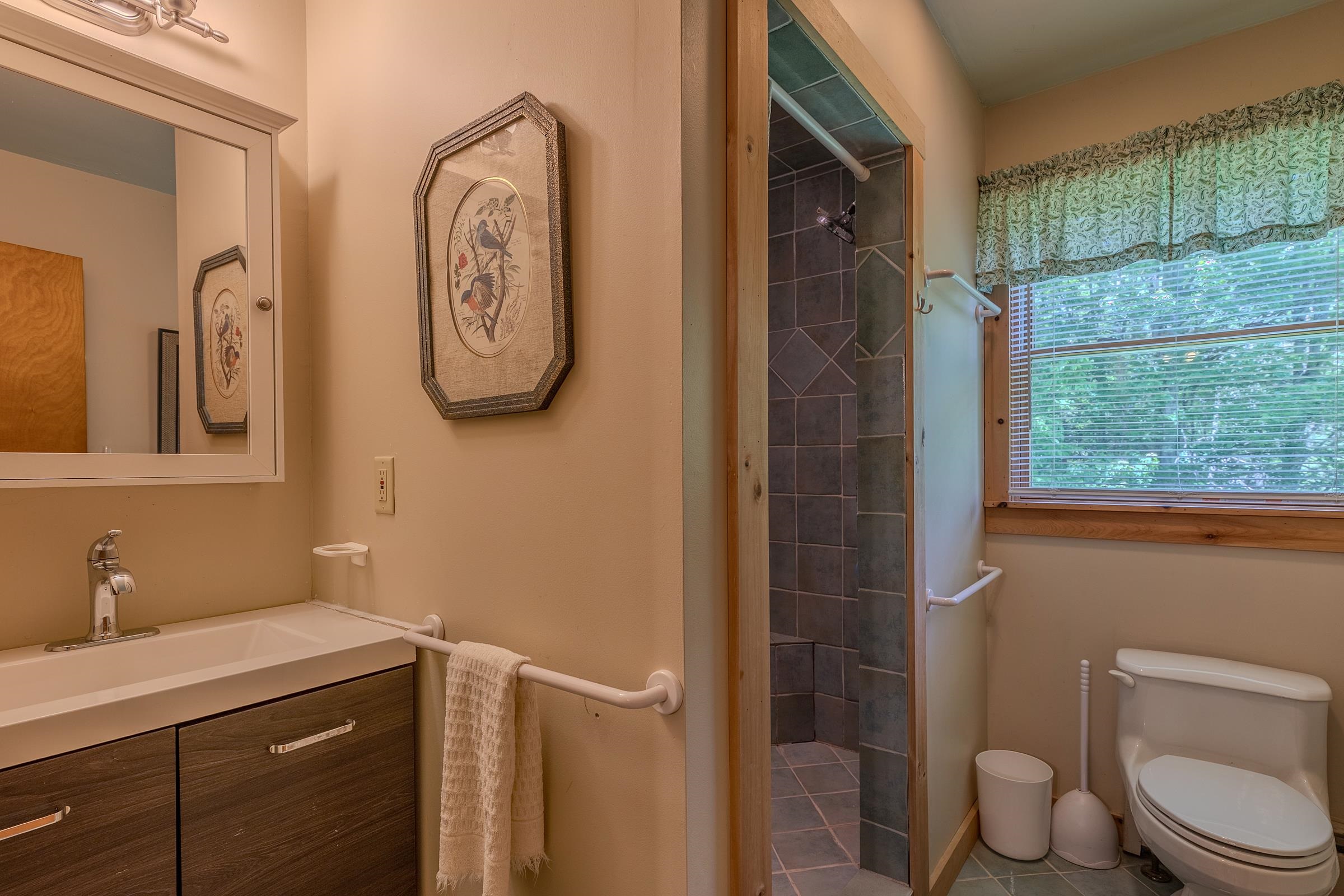 494 West River Road Property Photo 38
