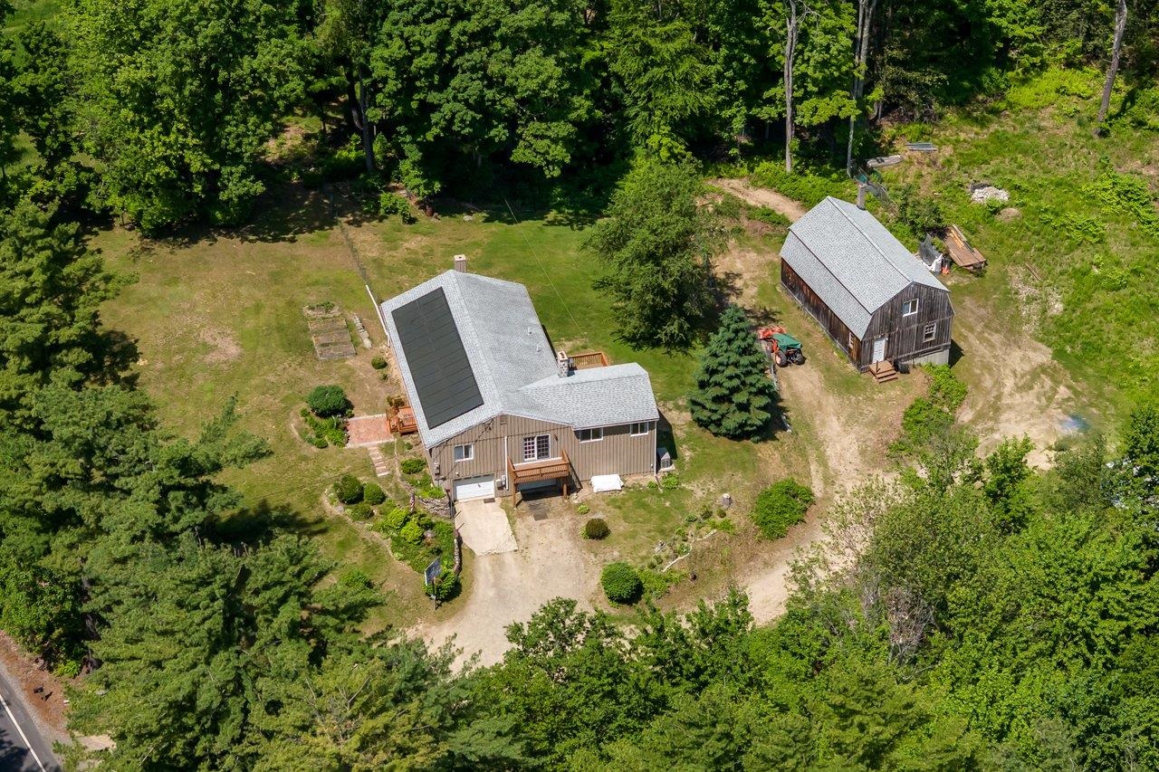 299 Middle Road Property Photo 1