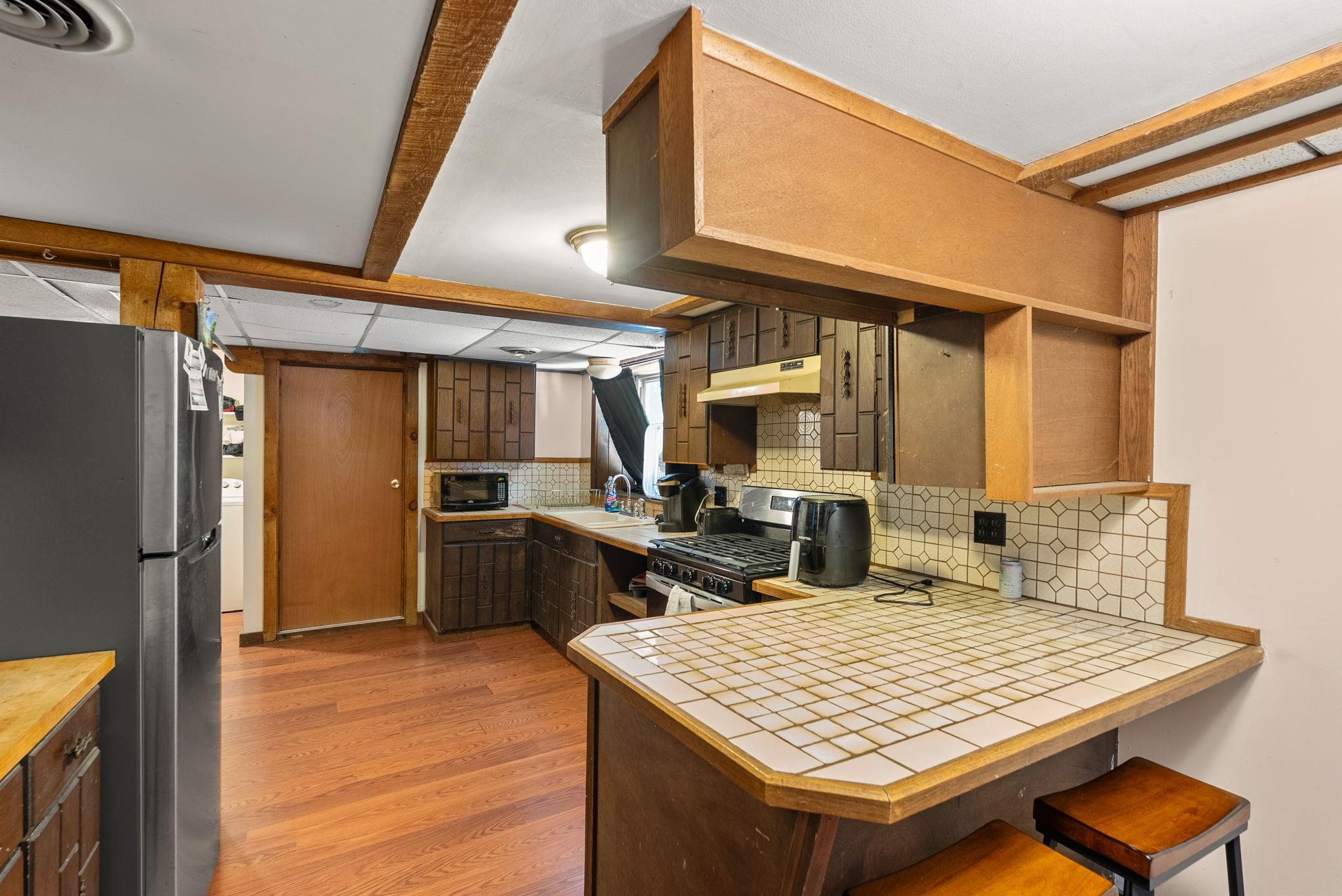 305 Richmond Road Property Photo 36