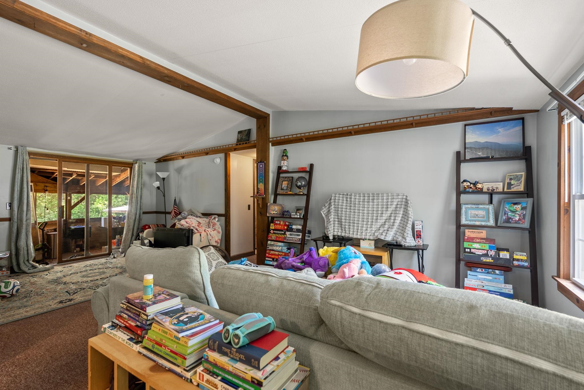 305 Richmond Road Property Photo 46