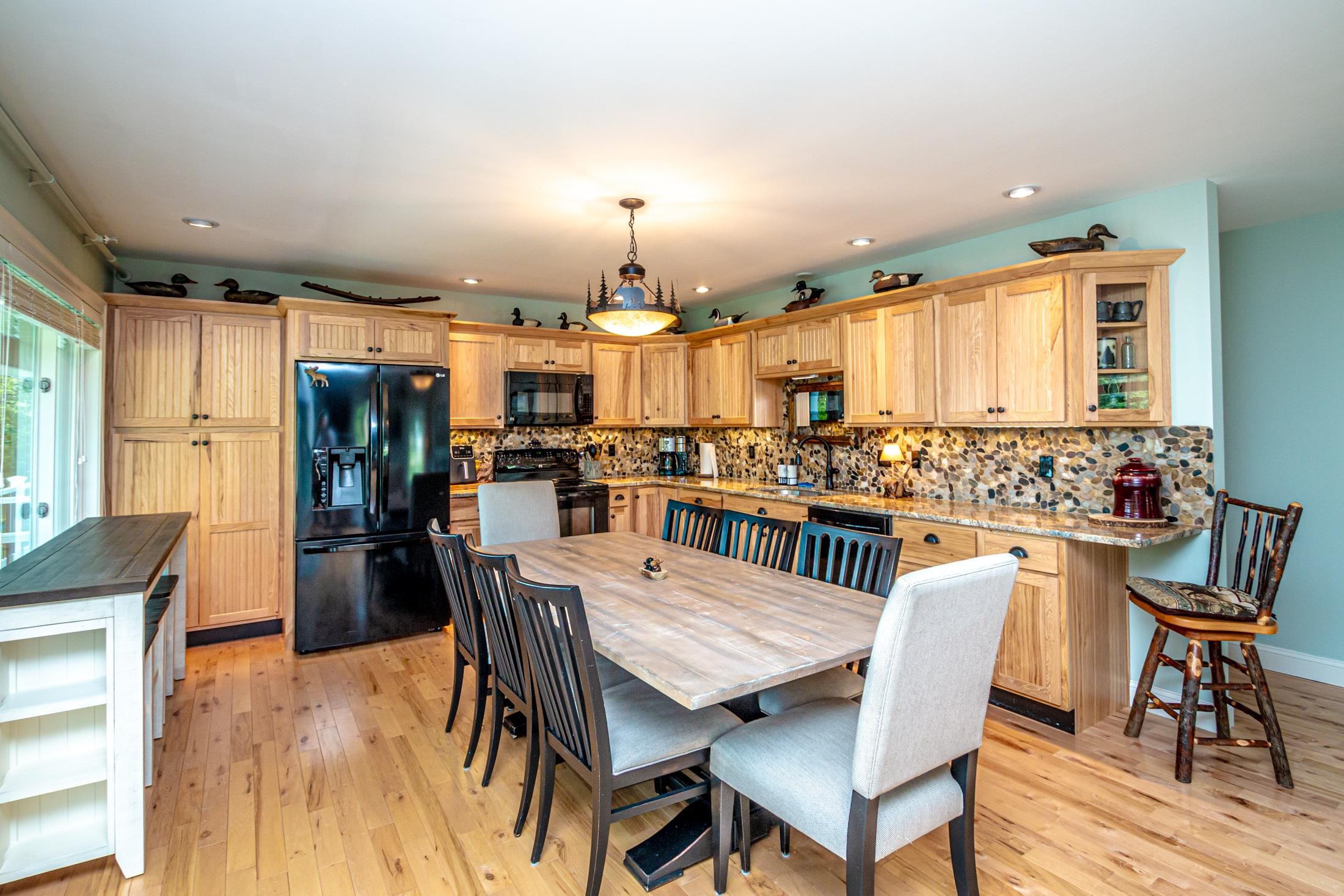 1374 Village Road Property Photo 10