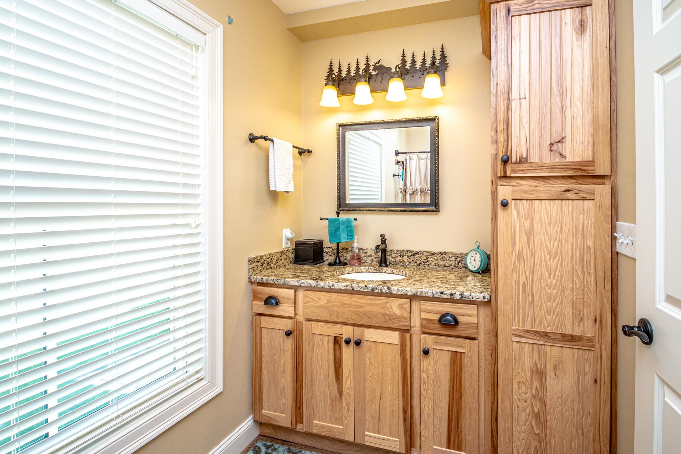 1374 Village Road Property Photo 22