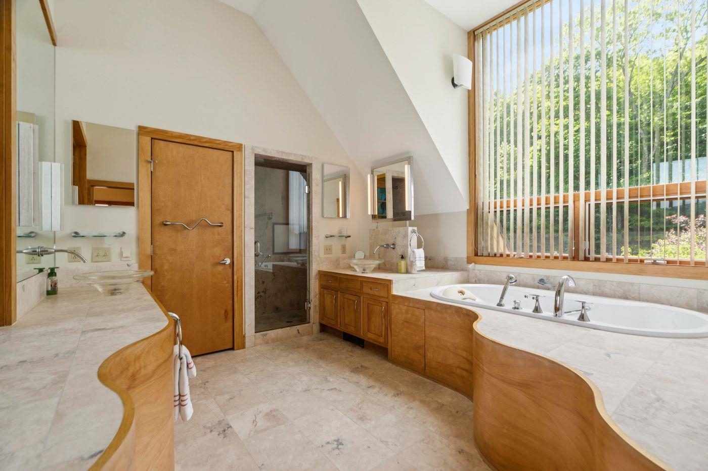 655 Squirrel Hollow Road Property Photo 16