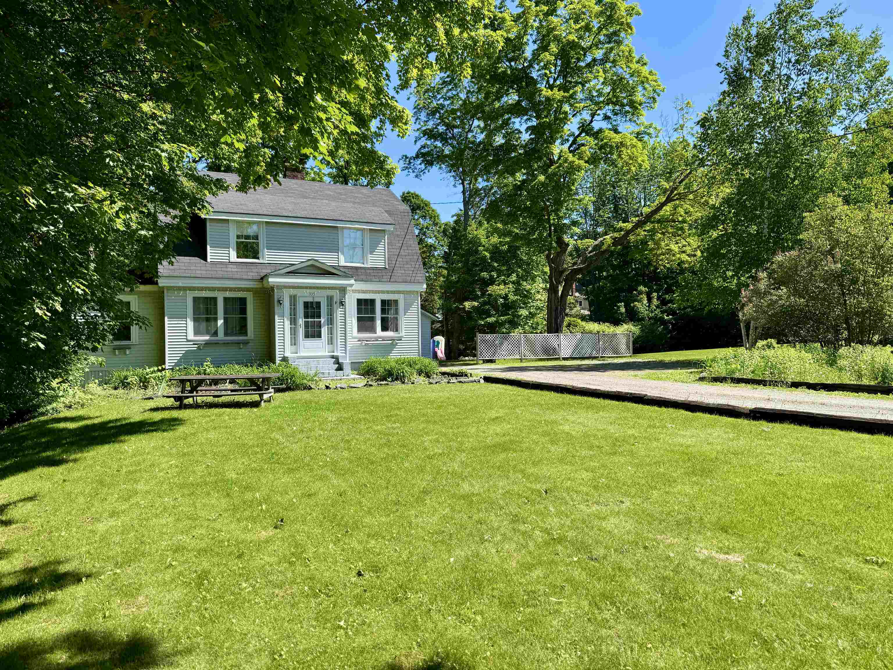 335 Caswell Avenue Property Photo 2