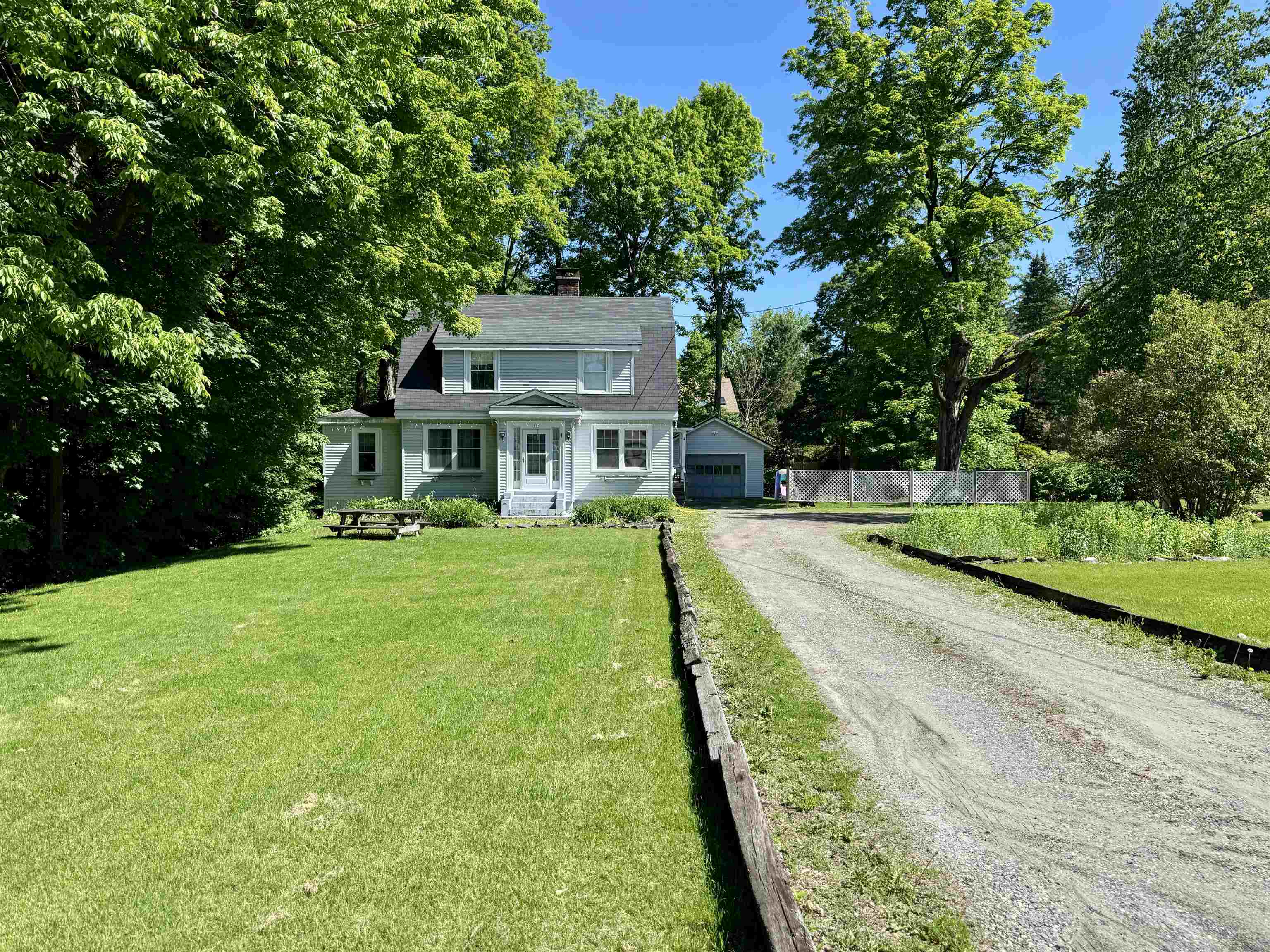 335 Caswell Avenue Property Photo 3