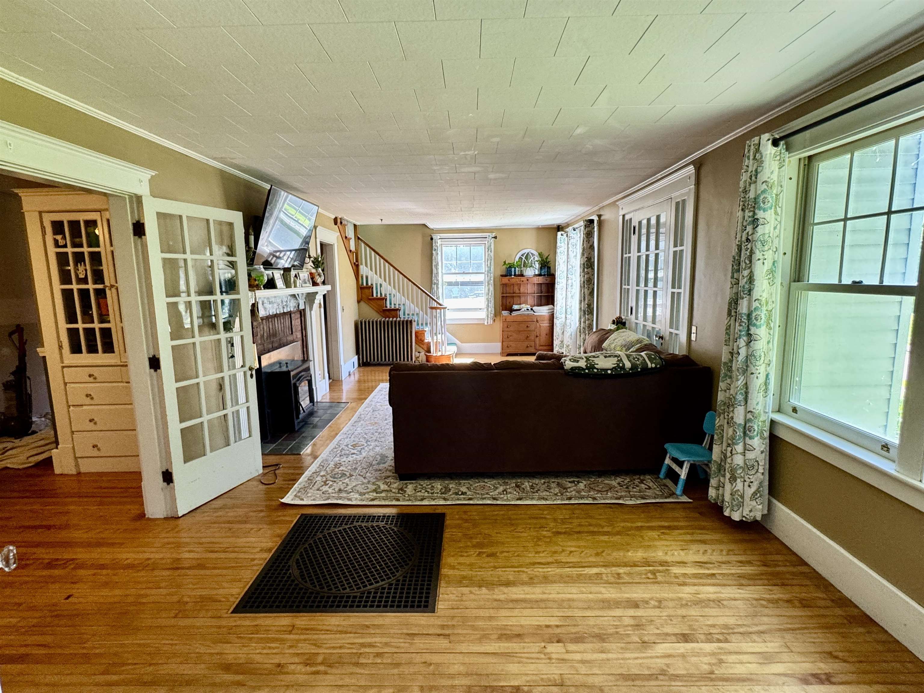 335 Caswell Avenue Property Photo 9