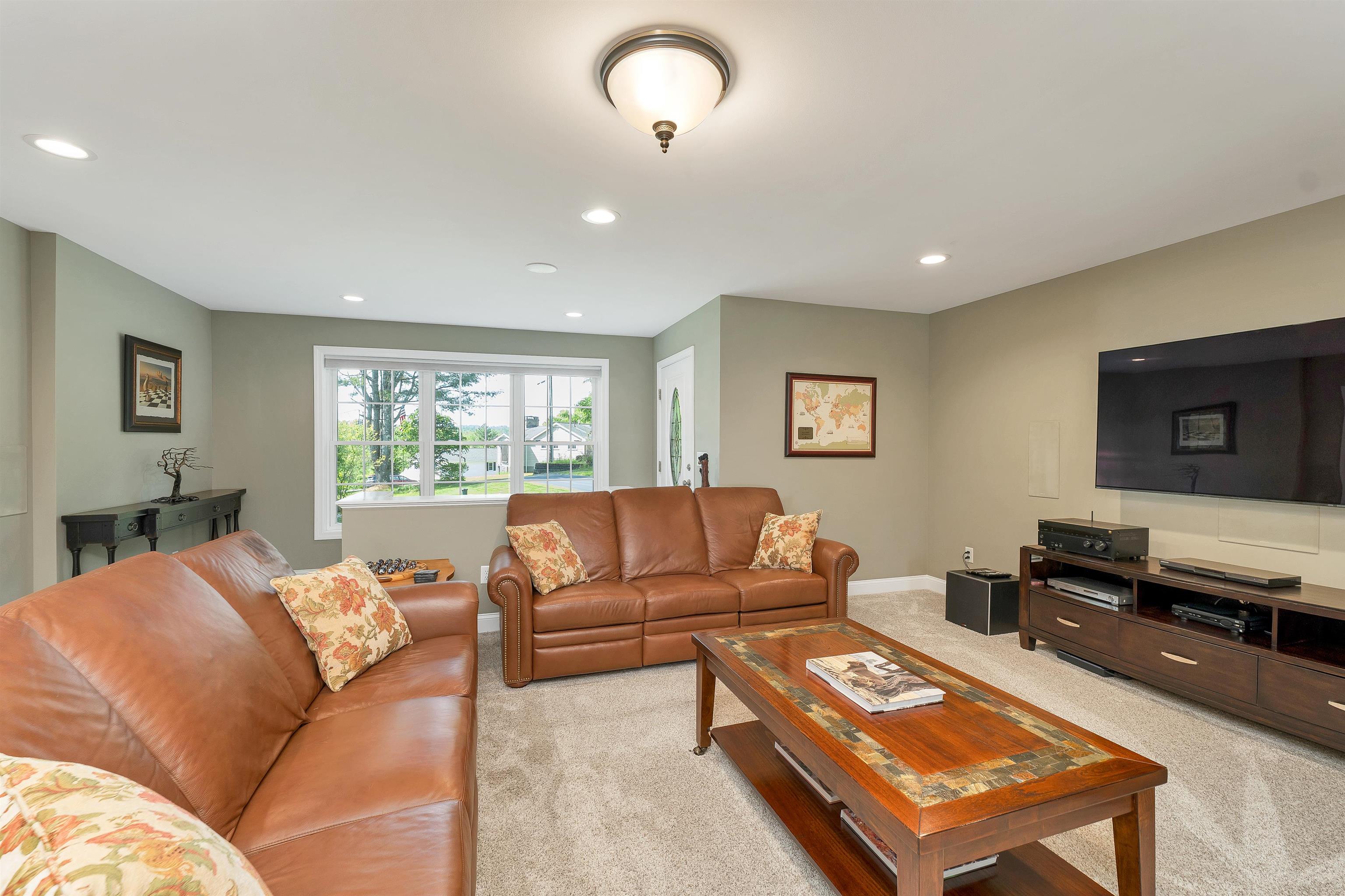 16 Palm Lane Property Photo 2