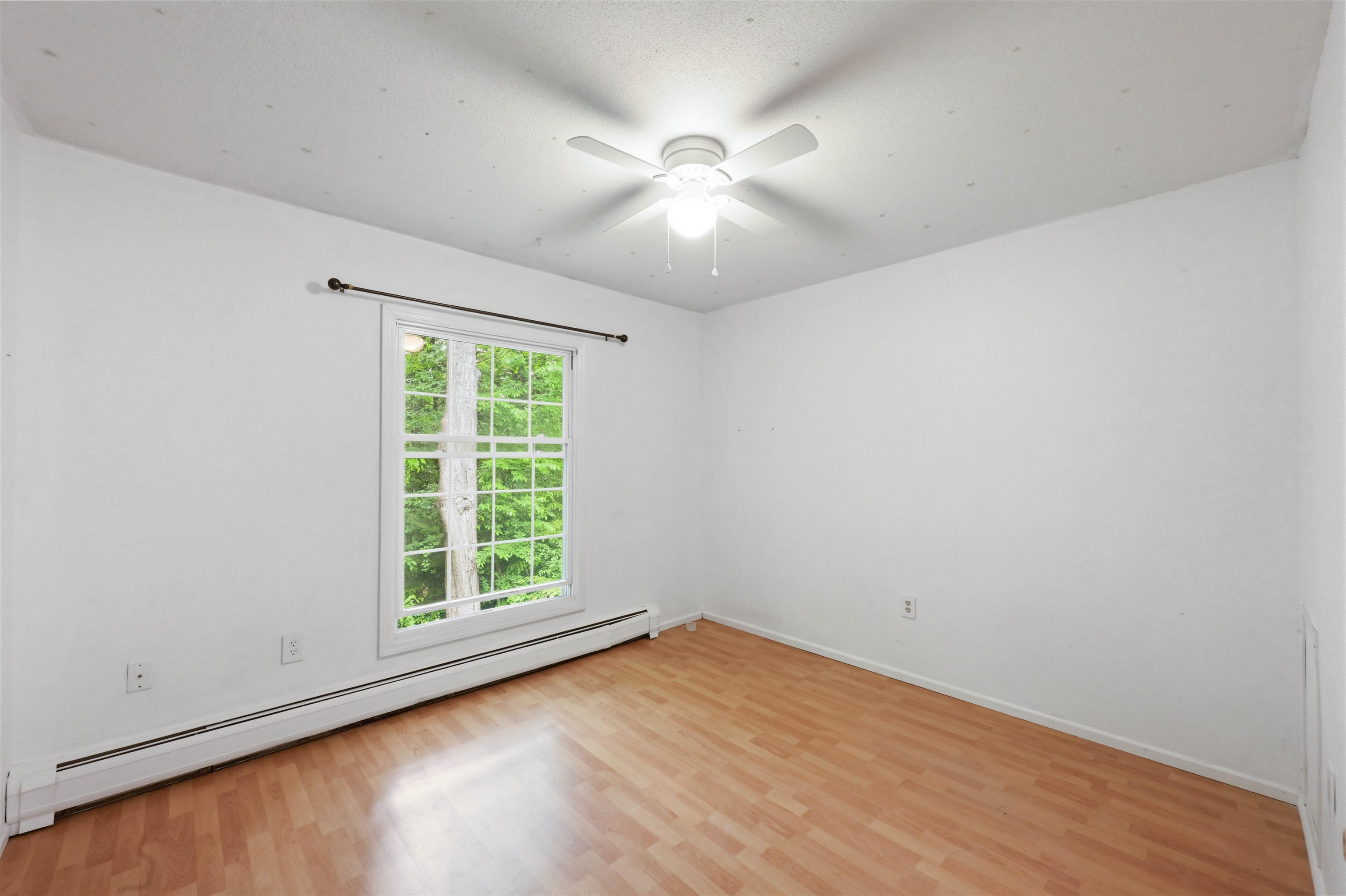 100 Kennedy Drive Property Photo 11