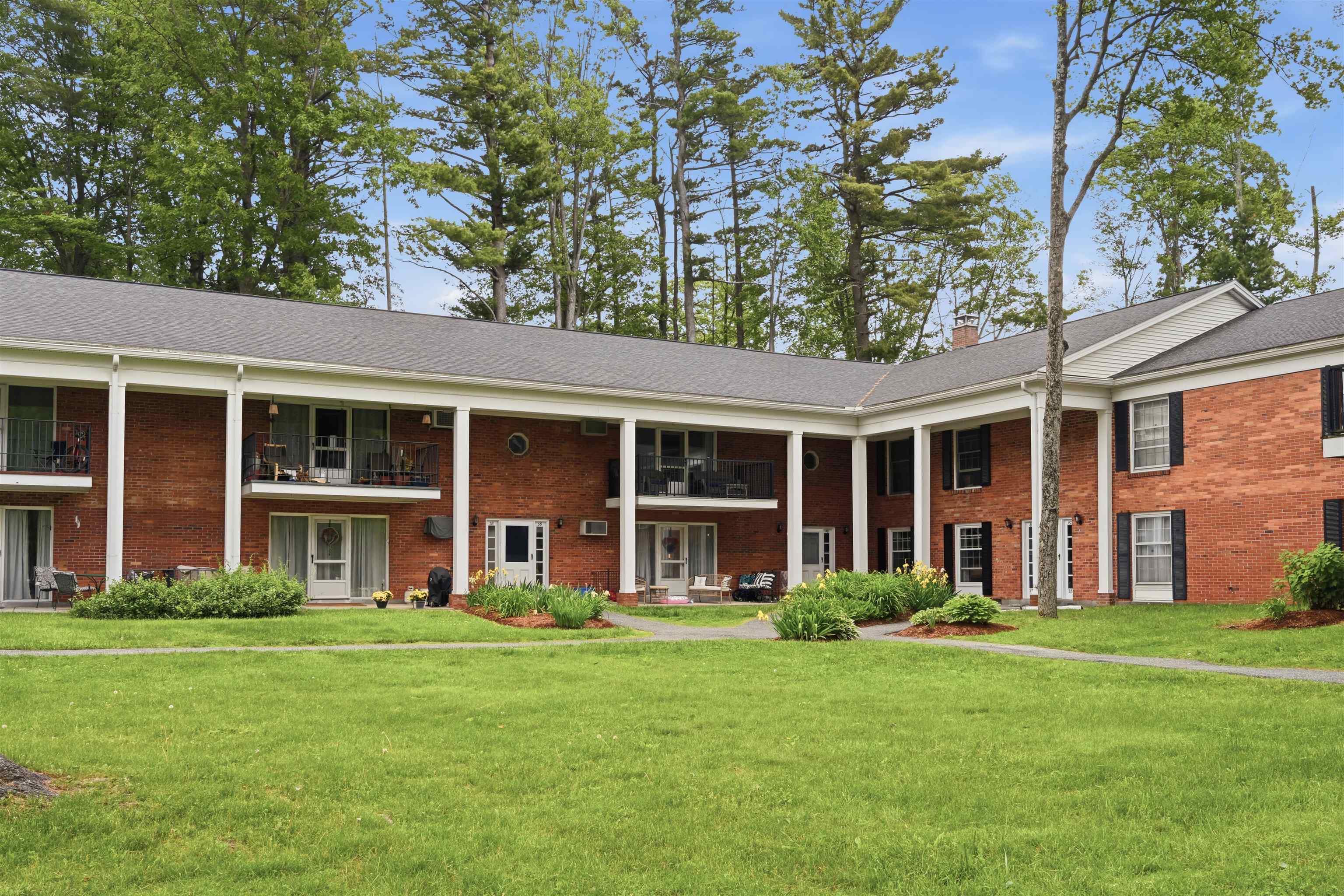100 Kennedy Drive Property Photo 19