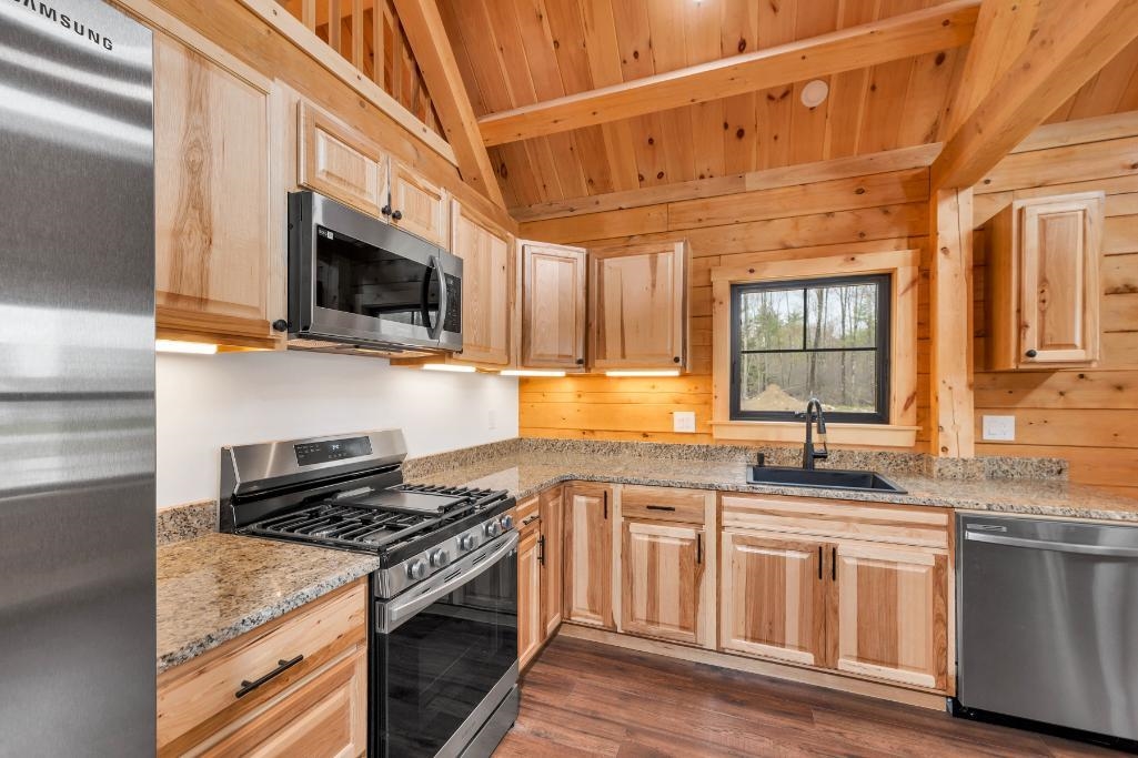 13 Stonehenge Circle Property Photo 3