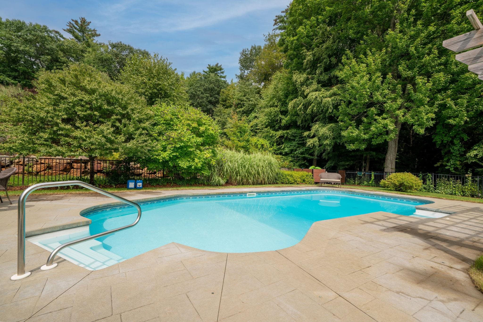 12 Rachel Way Property Photo 6