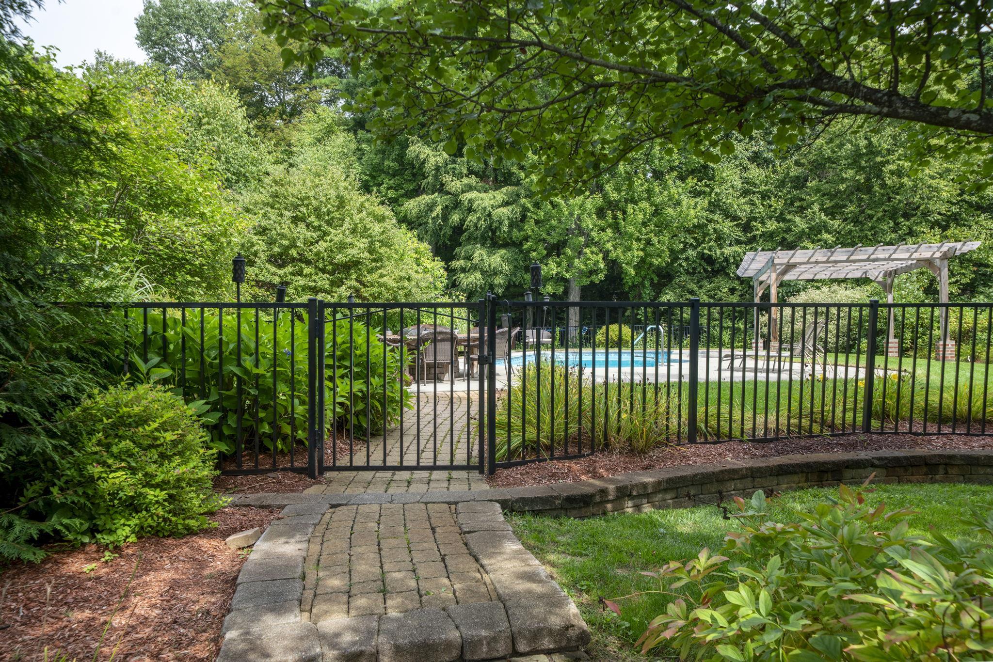 12 Rachel Way Property Photo 10