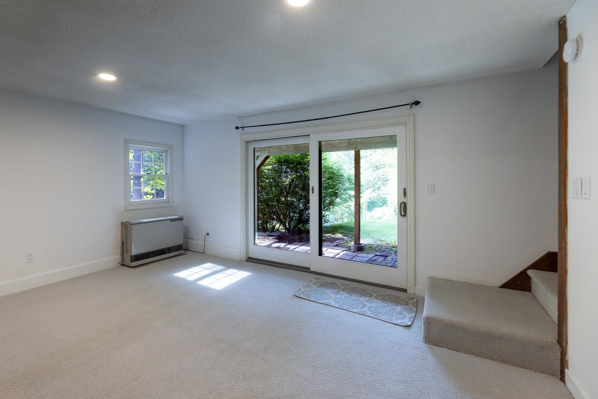 826 Hard Road Property Photo 14
