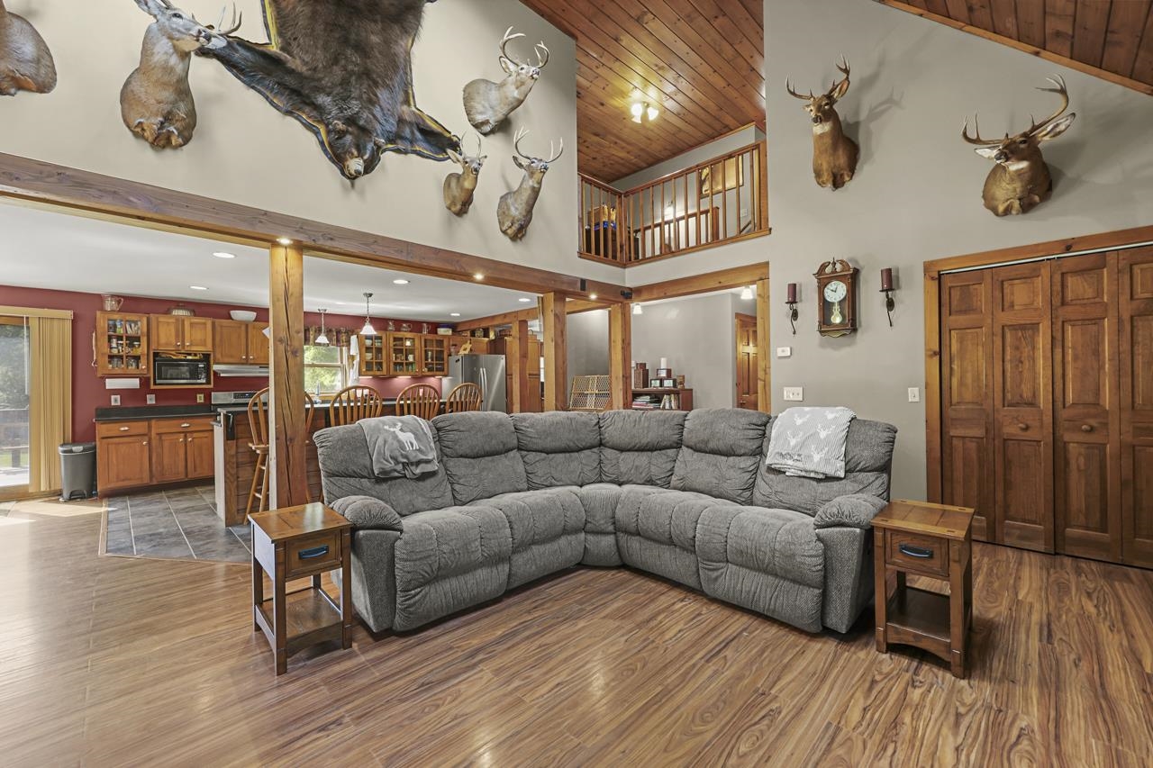 187 Poverty Row Property Photo 23