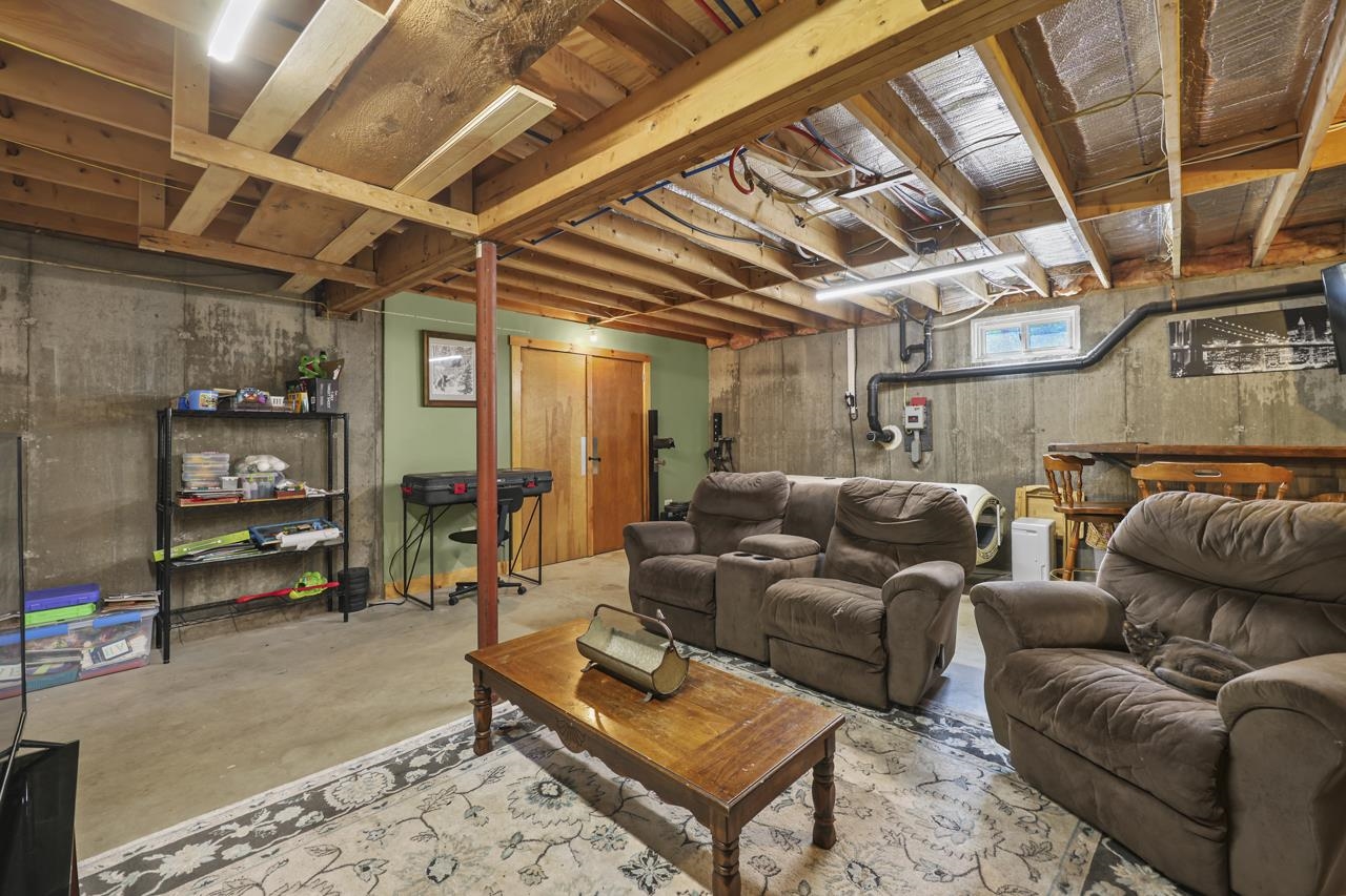 187 Poverty Row Property Photo 35
