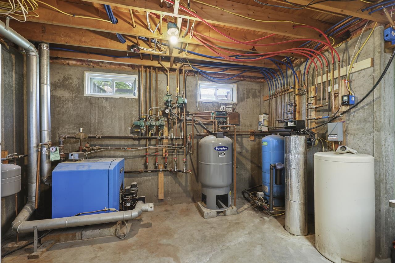 187 Poverty Row Property Photo 37