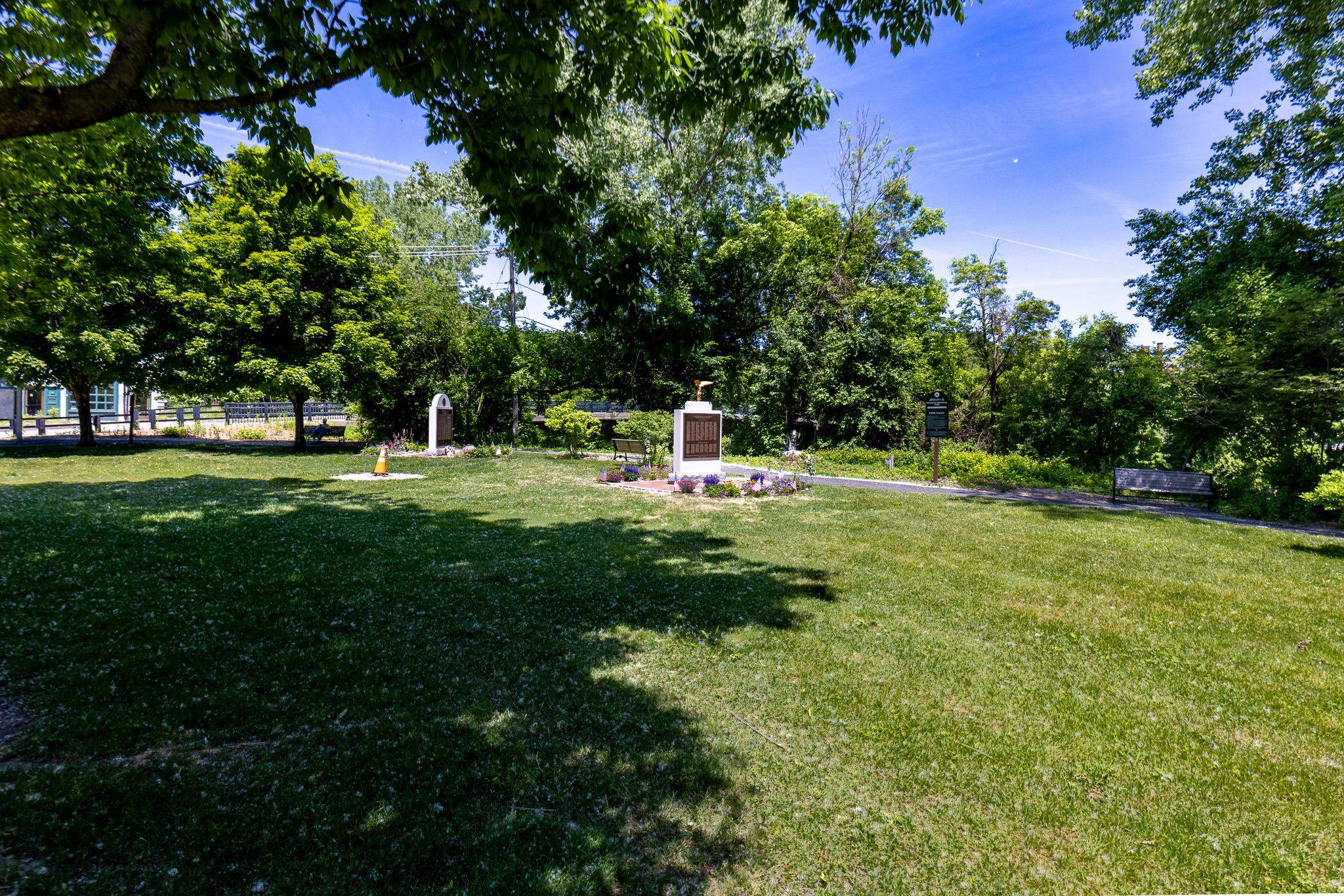 35 Railroad Row Property Photo 16