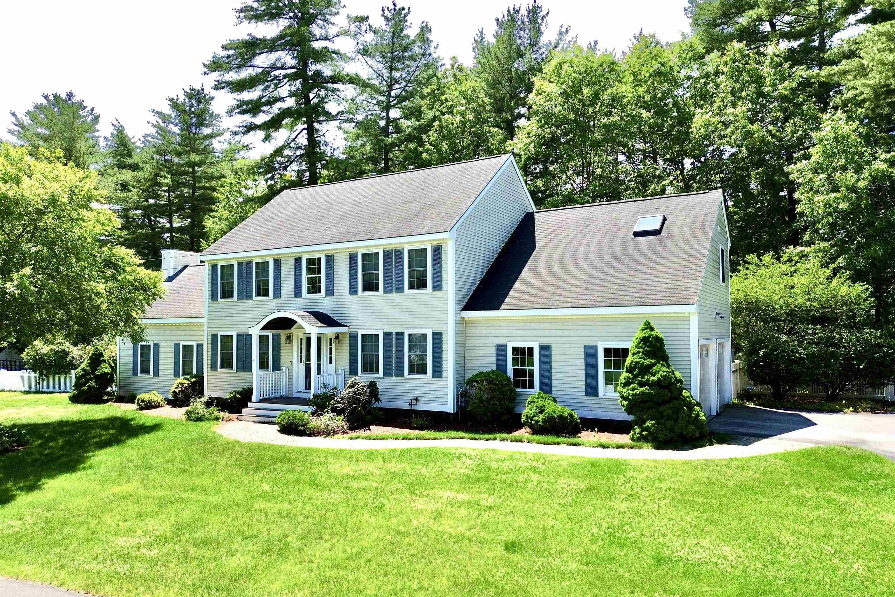 8 Sandstone Drive