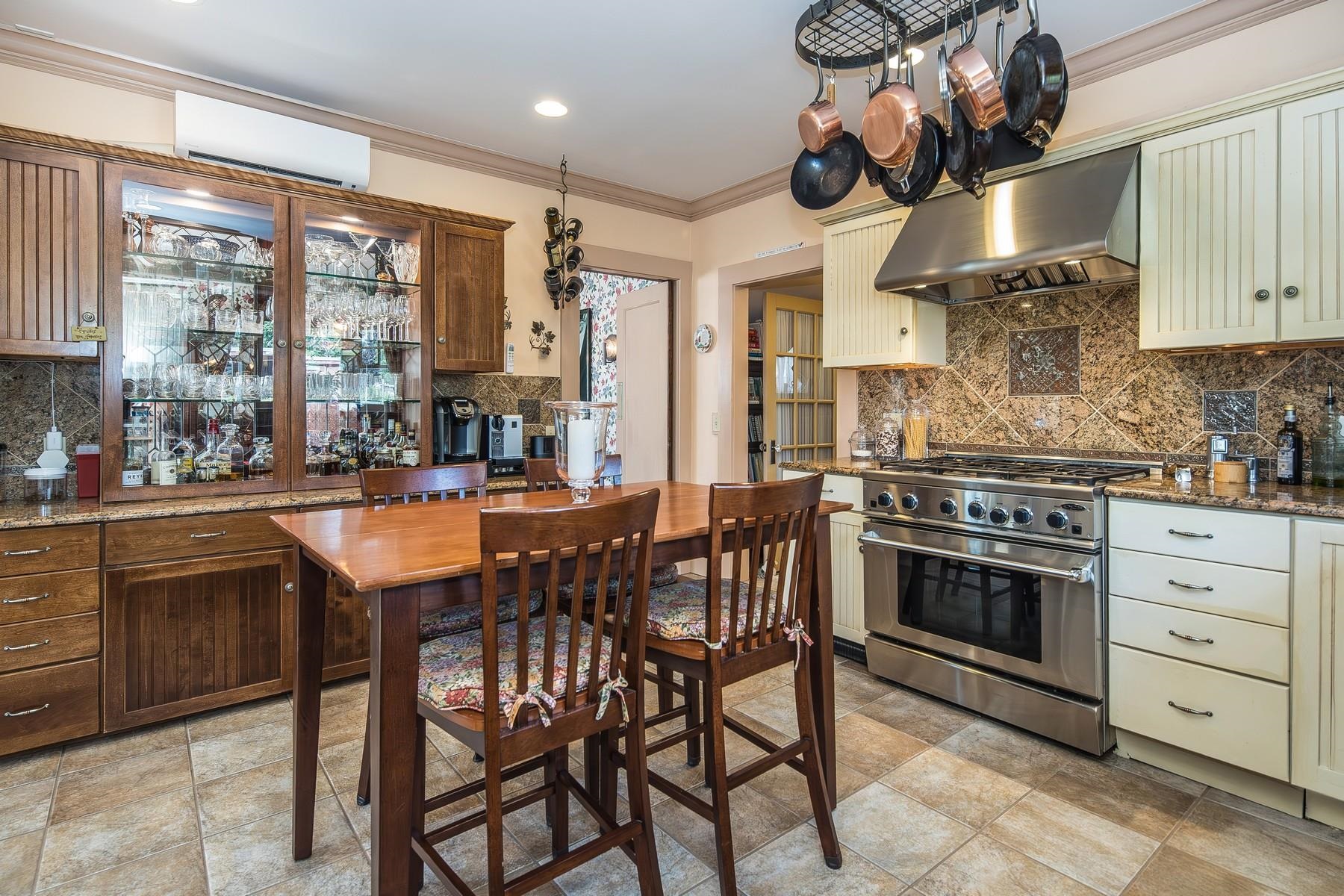 50 Pleasant Street Property Photo 11