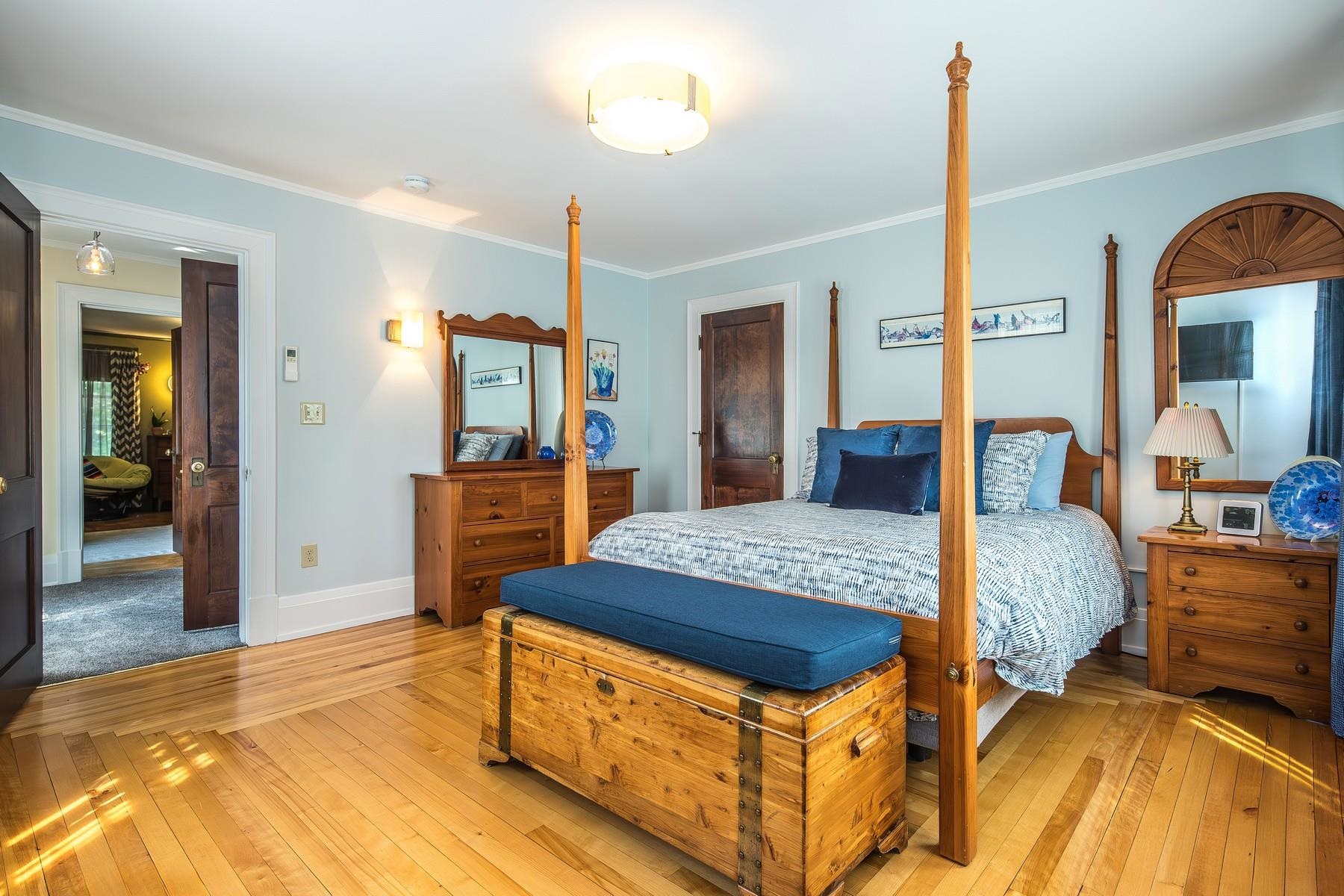 50 Pleasant Street Property Photo 27