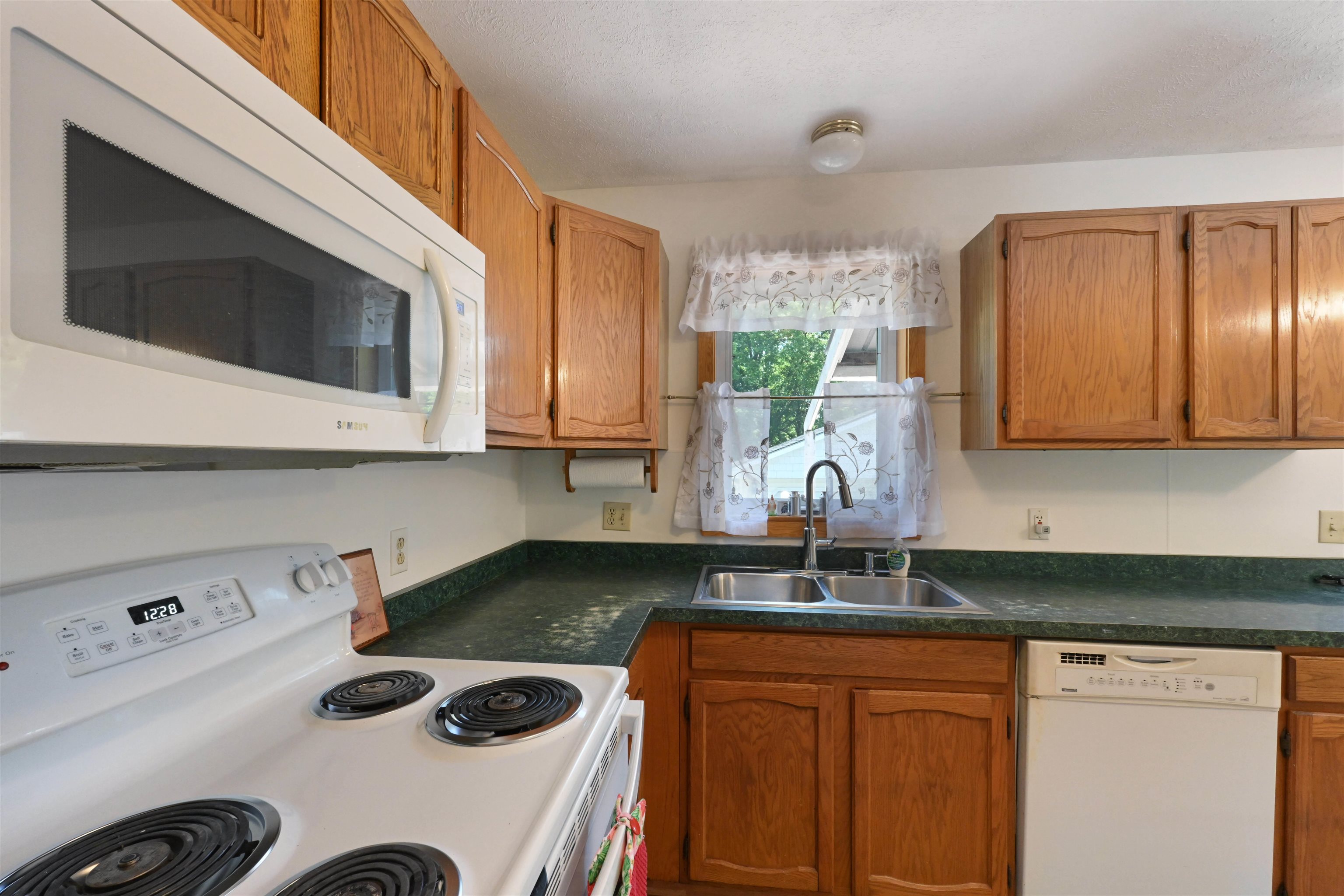 37 Adams Street Property Photo 7