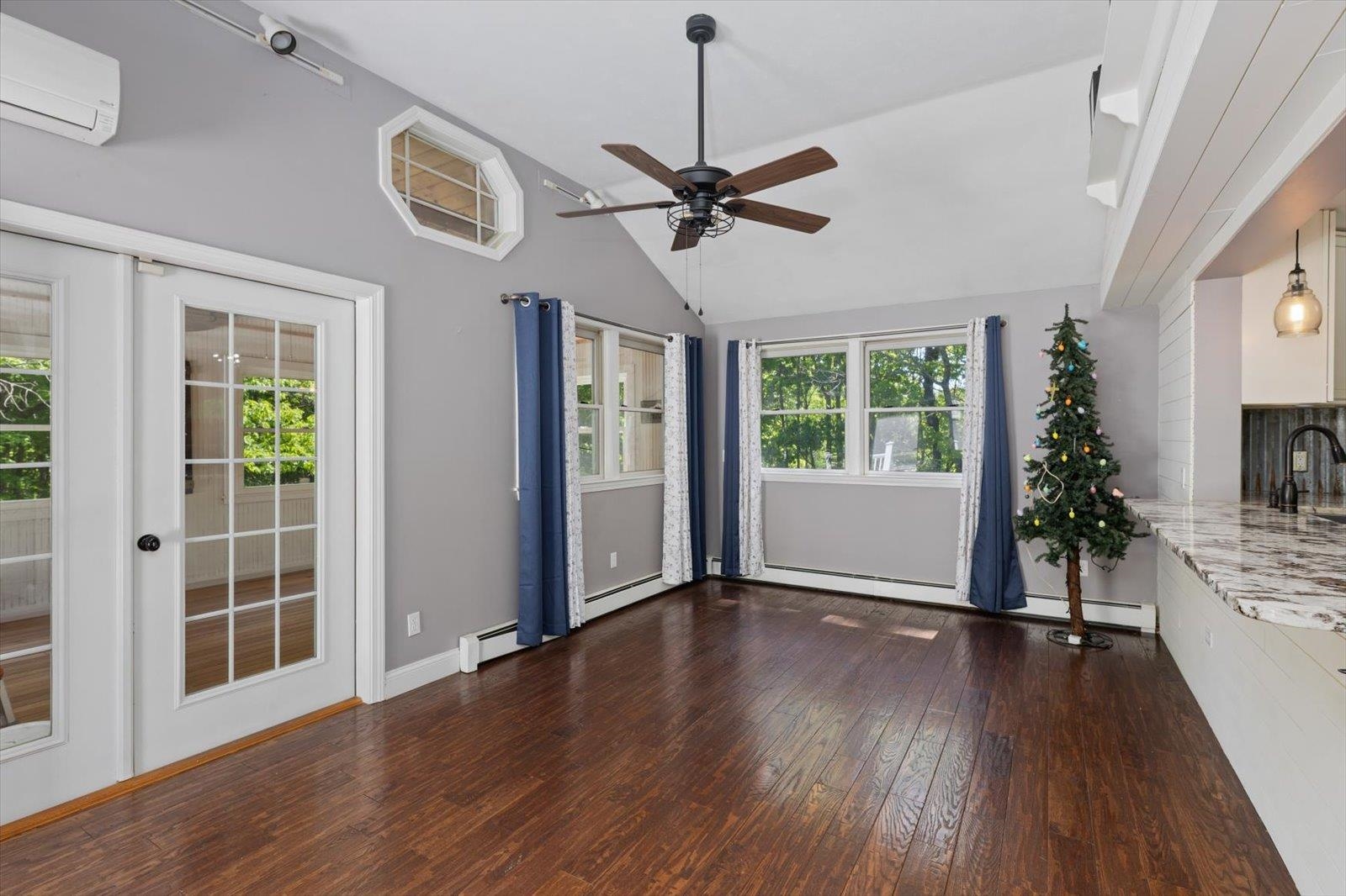 407 Middle Winchendon Road Property Photo 11